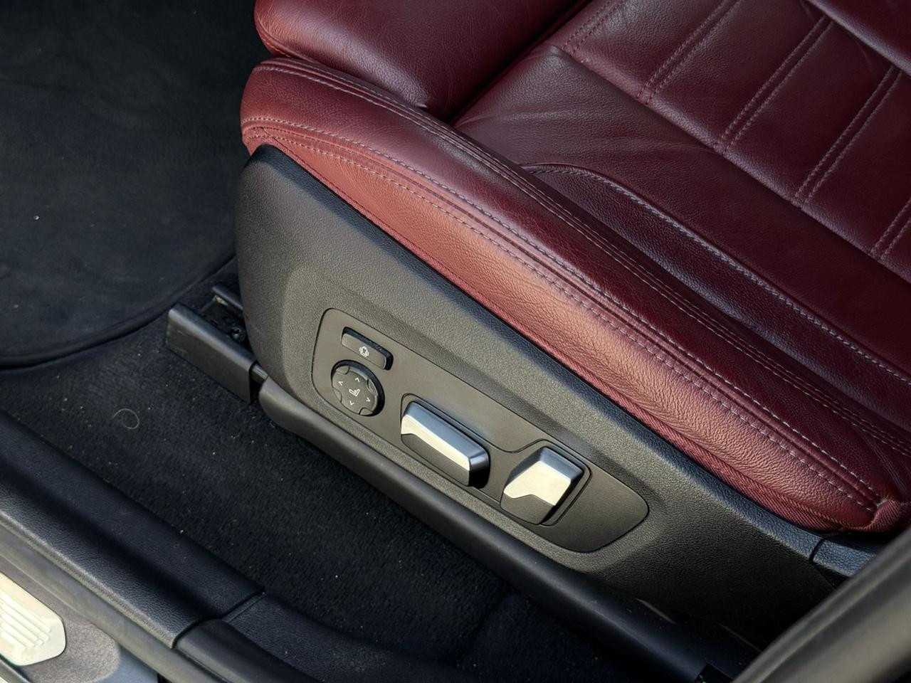 黑色的 宝马 X4 M40i 2021