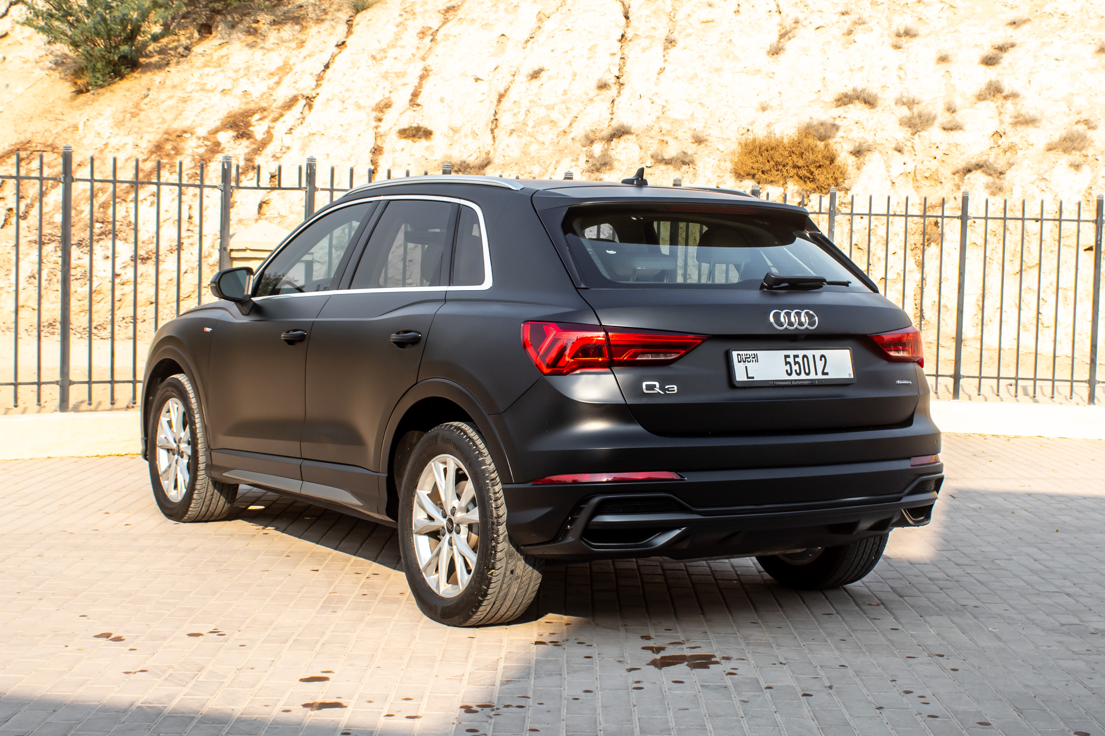 Mat zwart Audi Q3 40 TFSI S-Line 2022