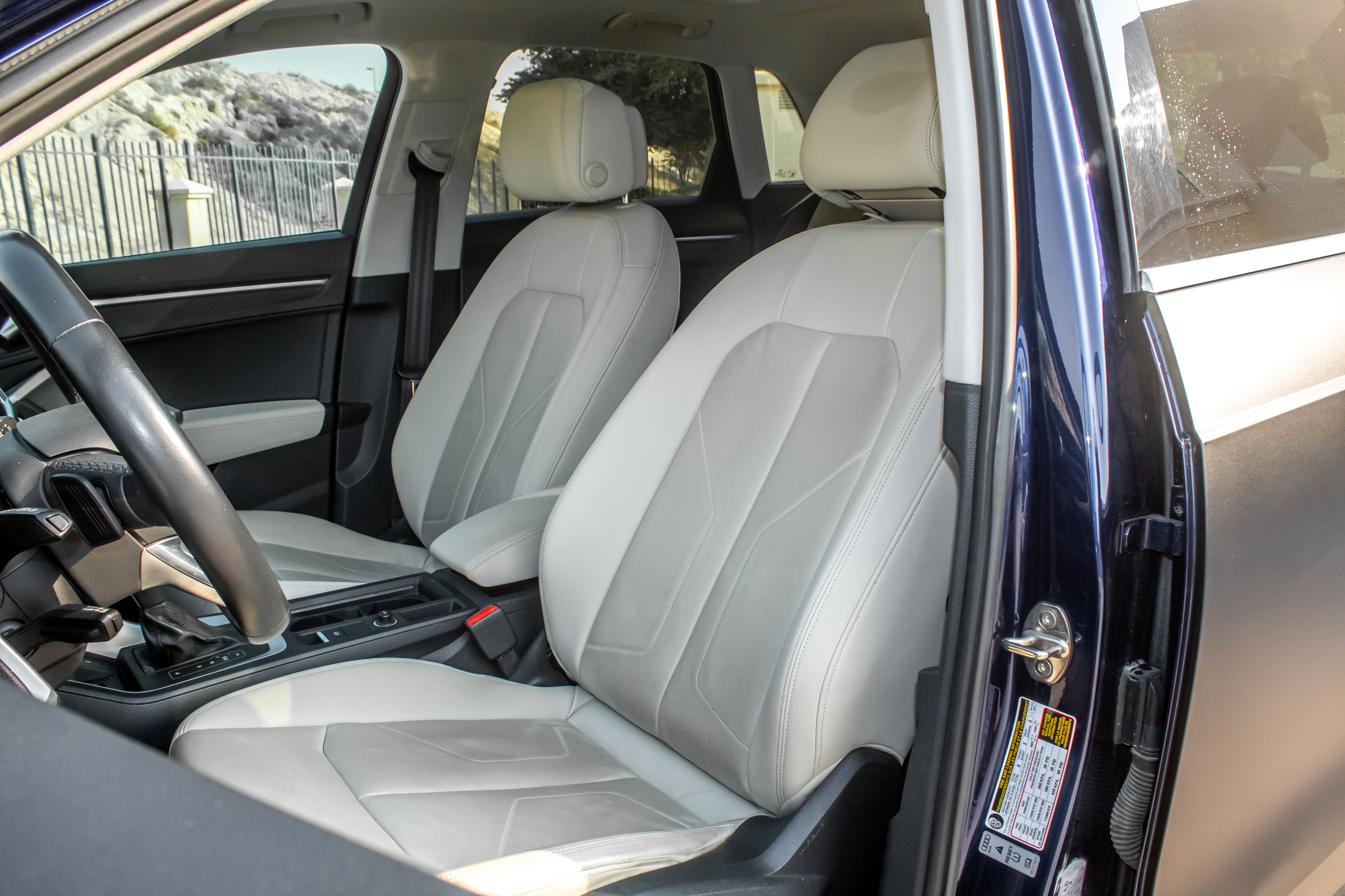 Mat zwart Audi Q3 40 TFSI S-Line 2022