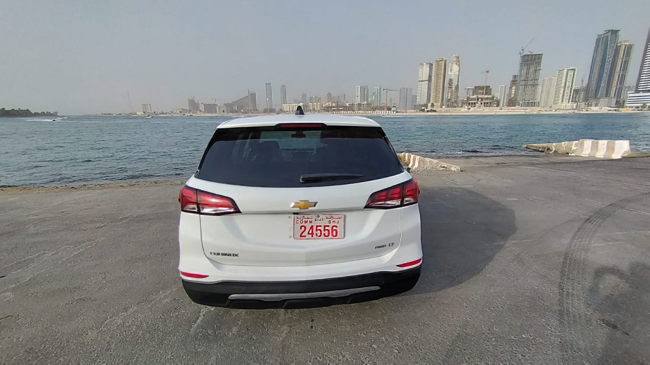 White Chevrolet Equinox LT Fleet 2023