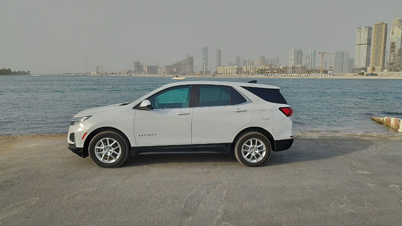 White Chevrolet Equinox LT Fleet 2023