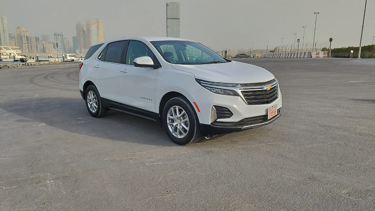 White Chevrolet Equinox LT Fleet 2023