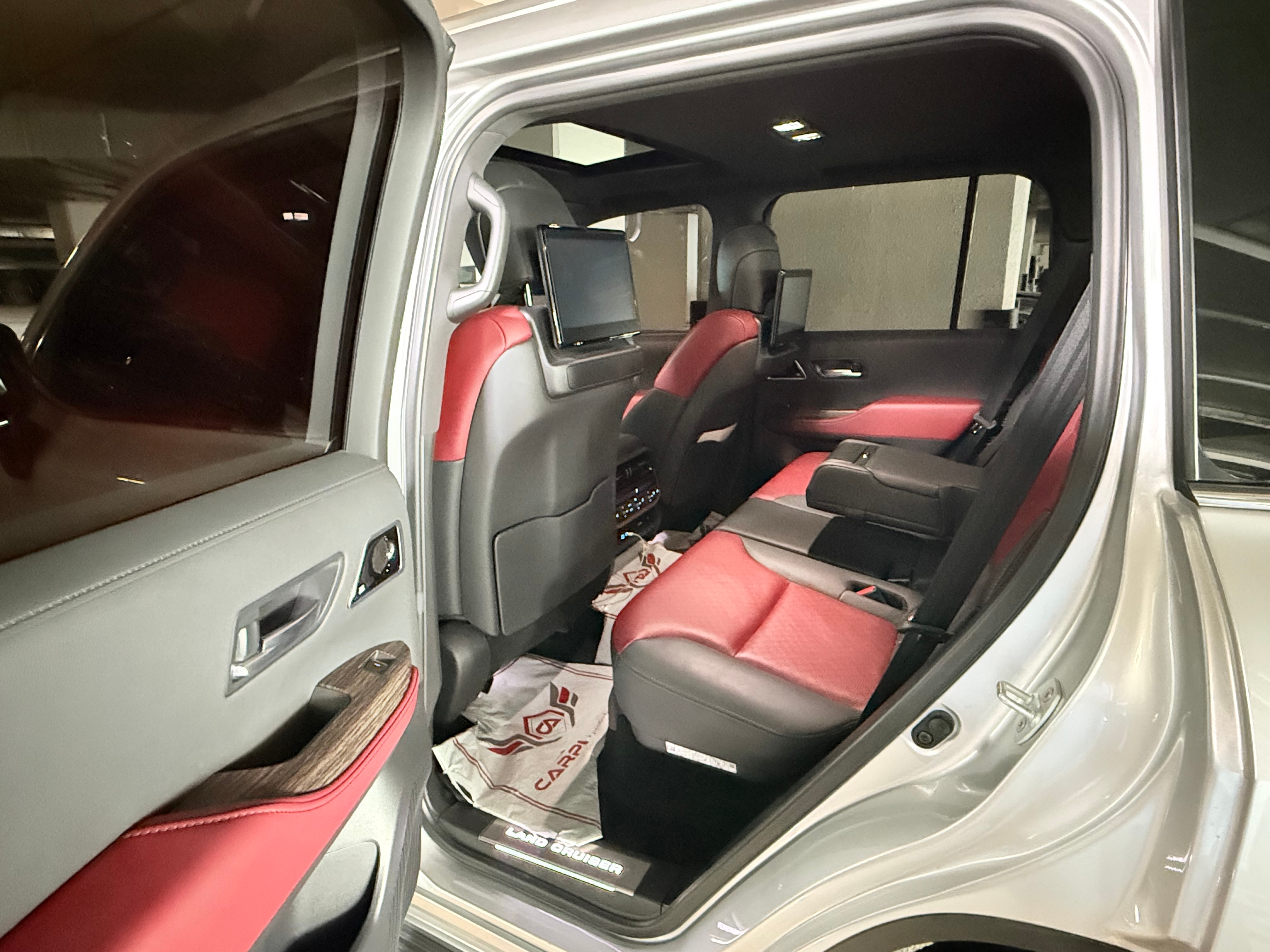 Plata Toyota Land Cruiser VXR 3.5L 2024