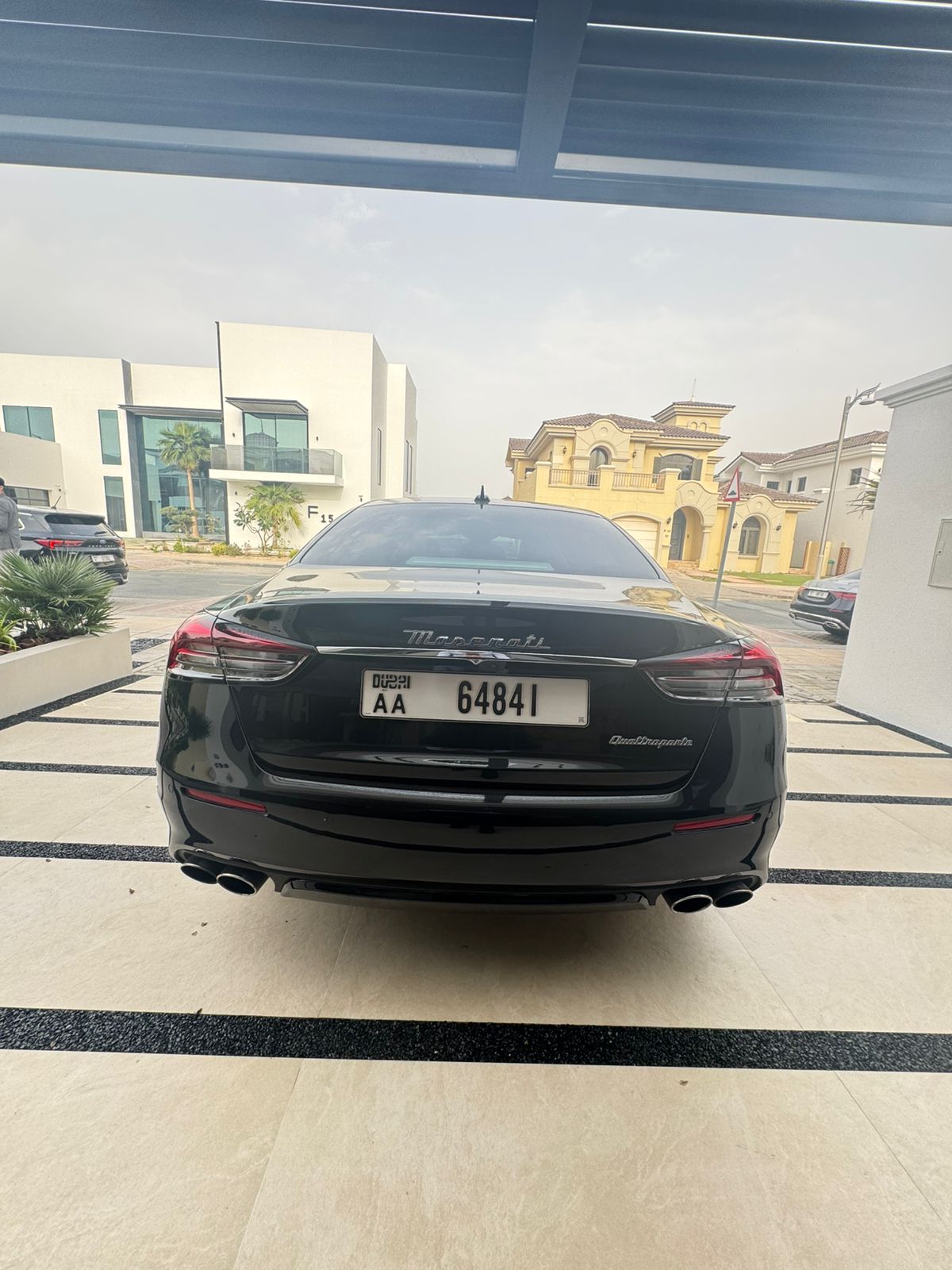 Black Maserati Quattroporte GT 2023