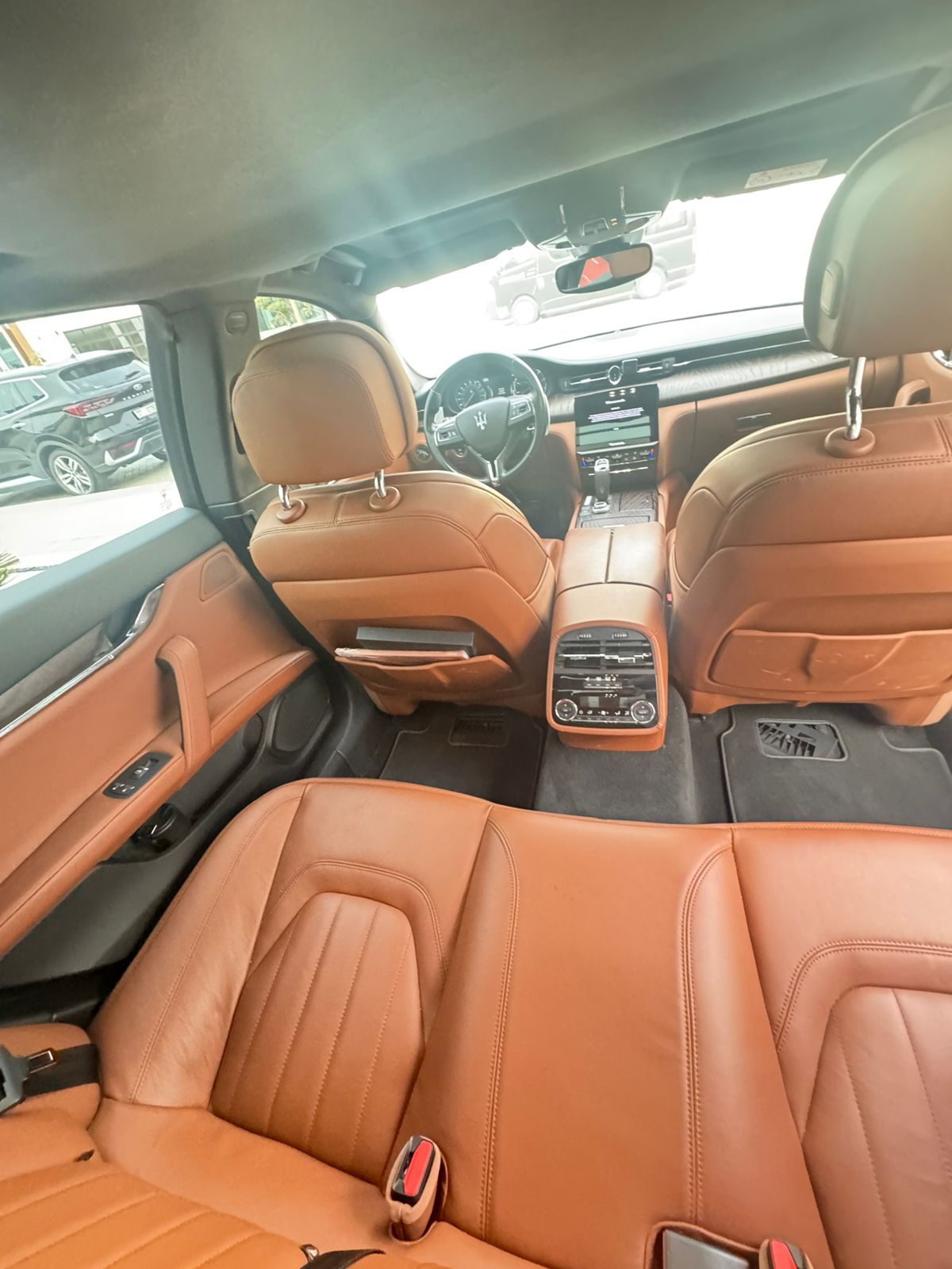 Black Maserati Quattroporte GT 2023
