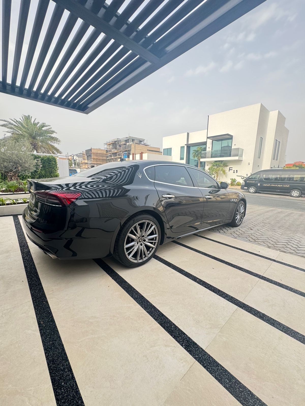 Nero Maserati Quattroporte GT 2023