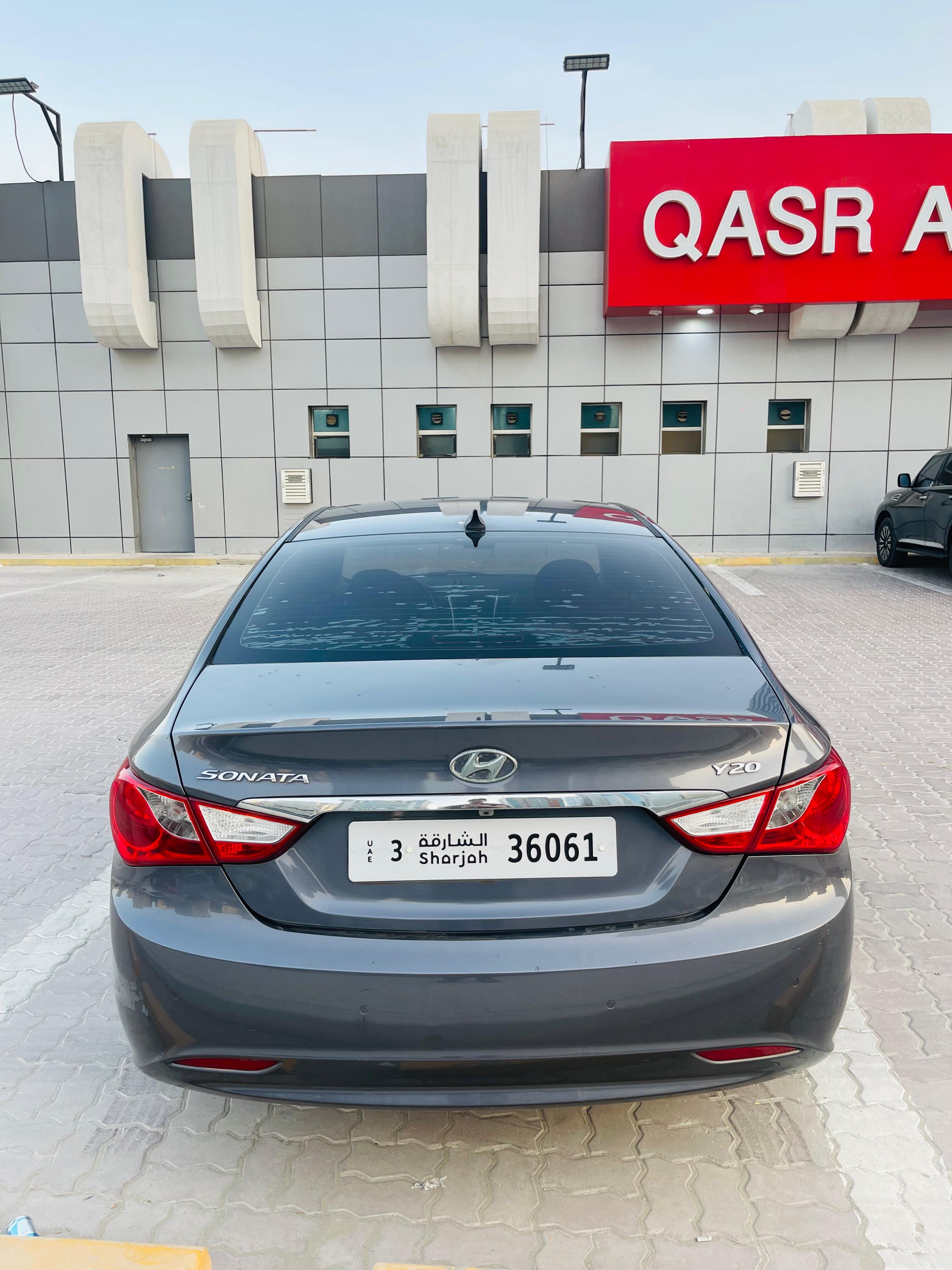 Gray Hyundai Sonata Standard 2011