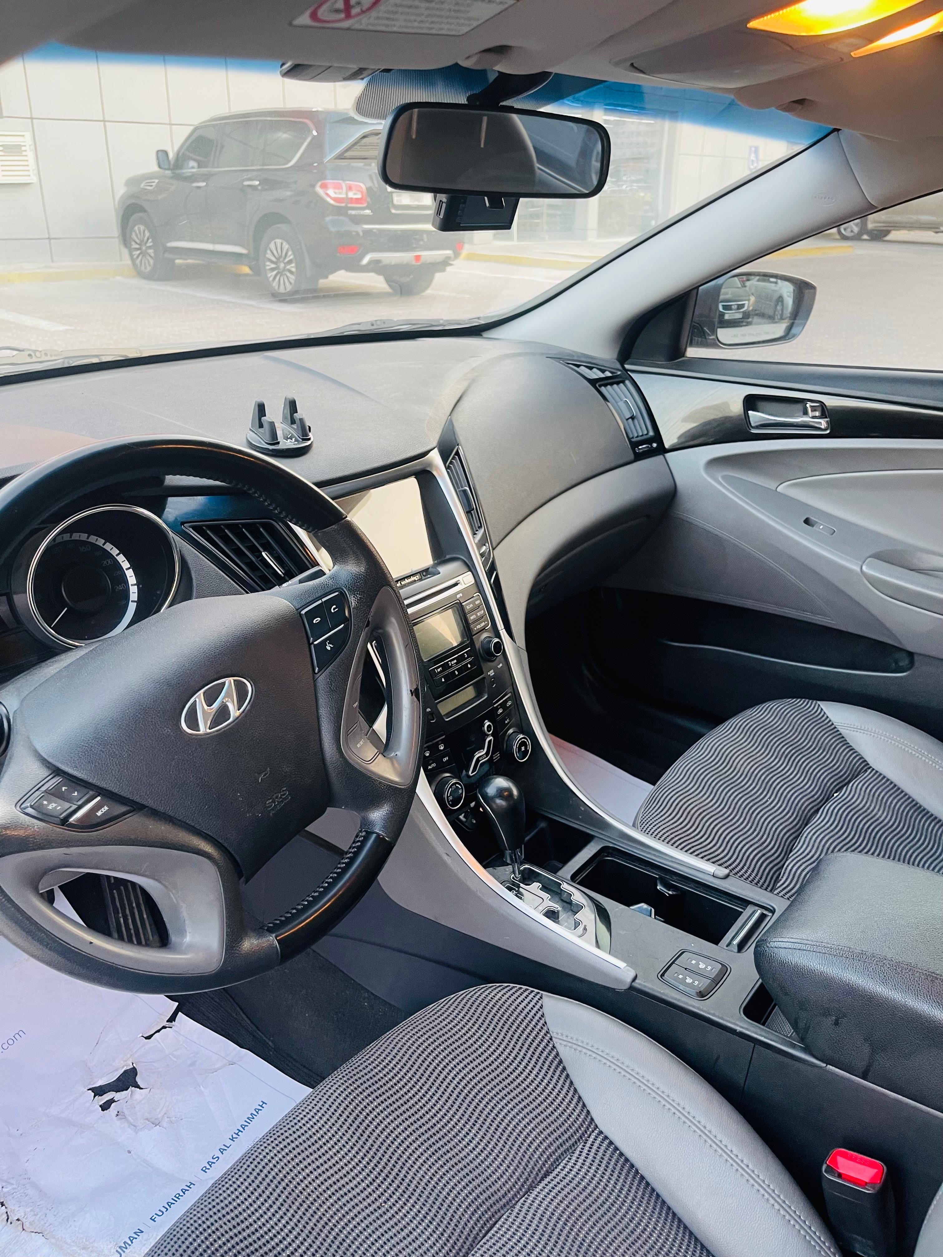 Grigio Hyundai Sonata Standard 2011