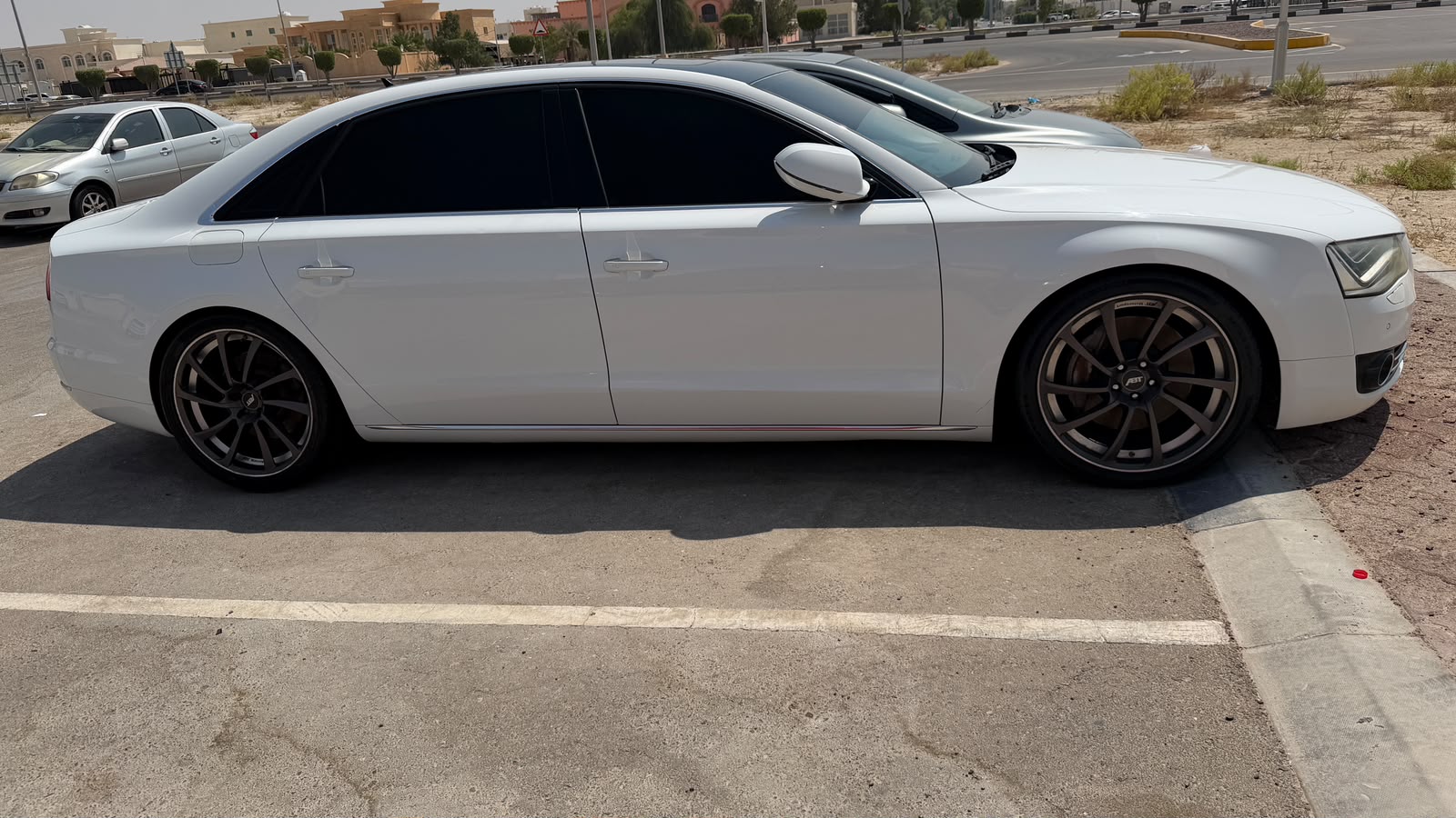 Blanc Audi A8 L 55 TFSI 2011 Blanc Audi A8 L 55 TFSI 2011