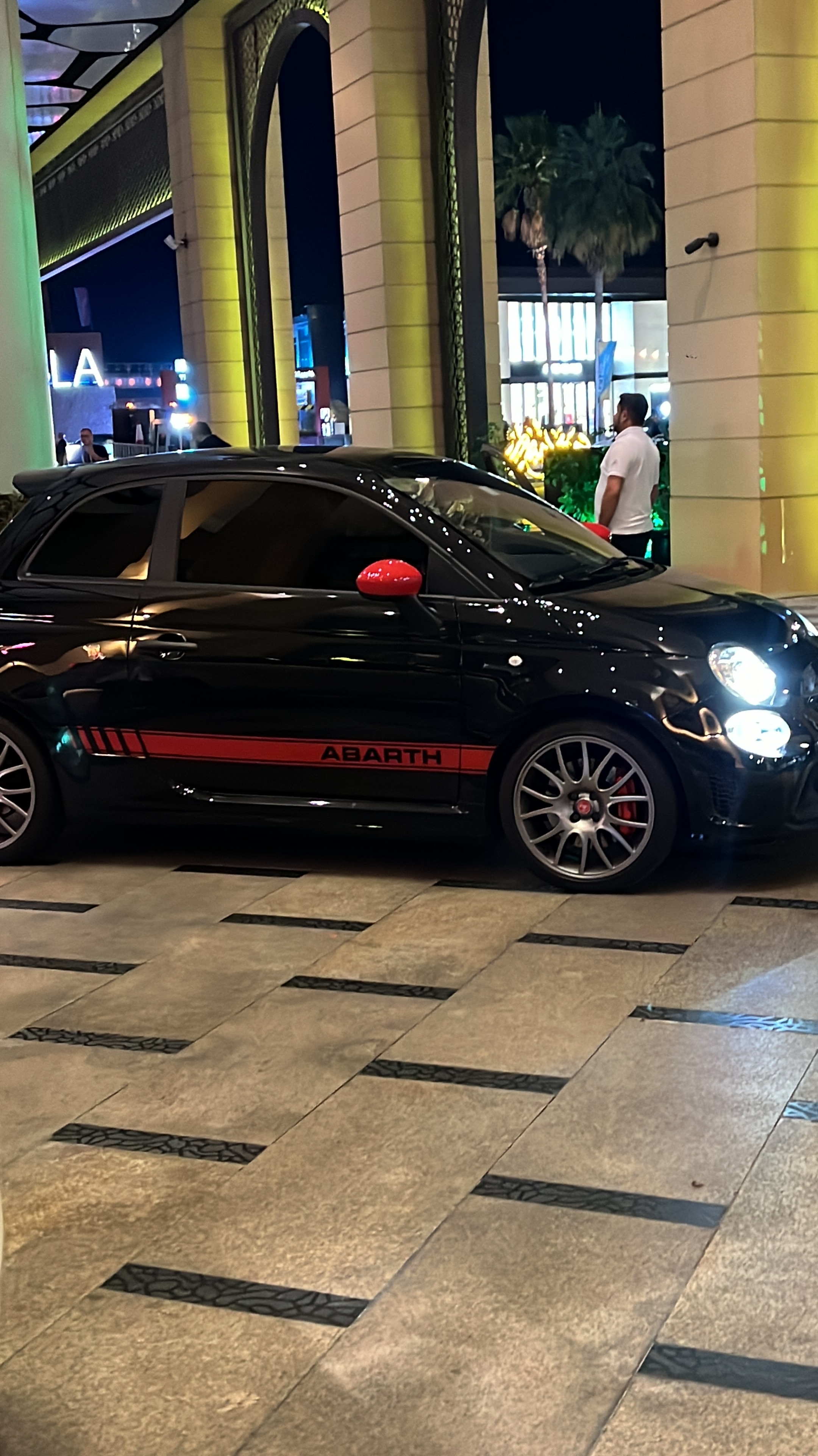 Noir Abarth 695 Turismo 2023