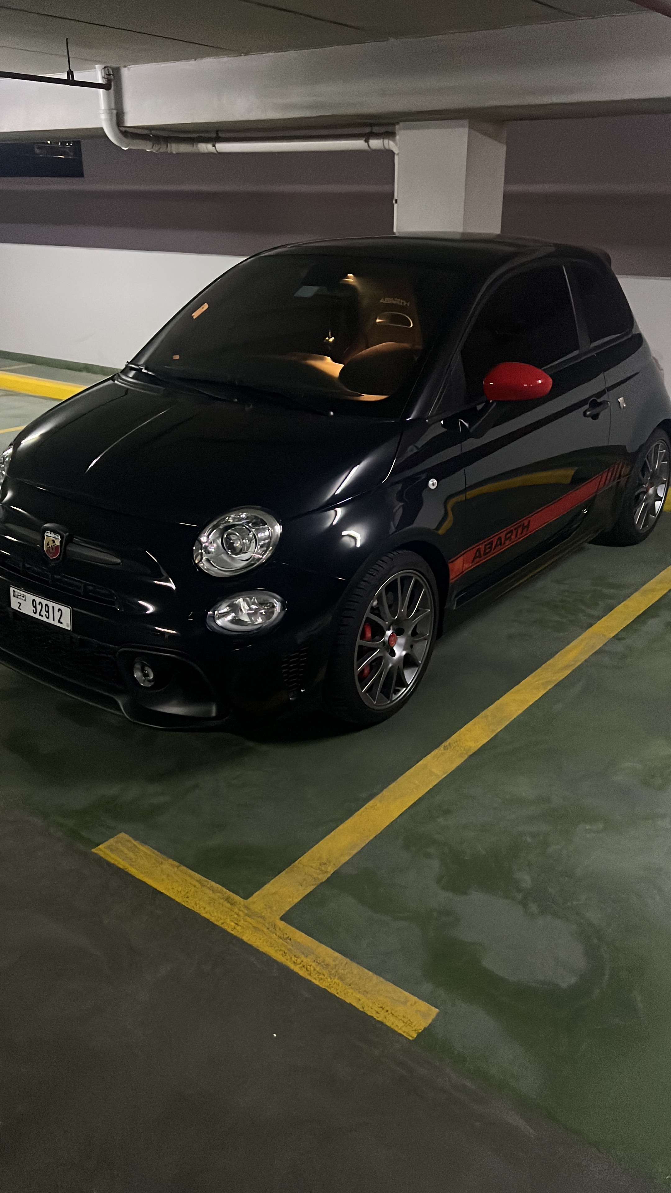 Noir Abarth 695 Turismo 2023