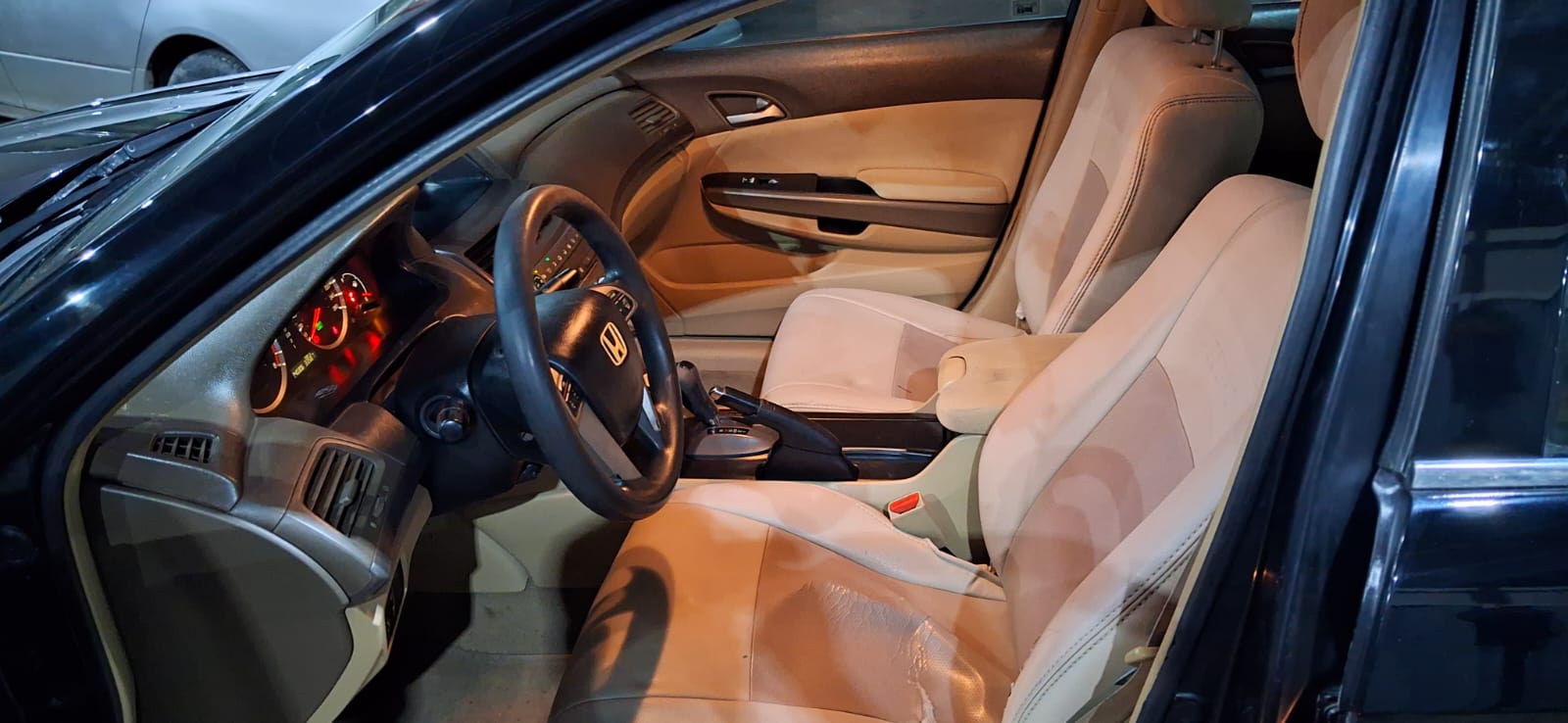 黑色的 本田 Accord Value 2008年