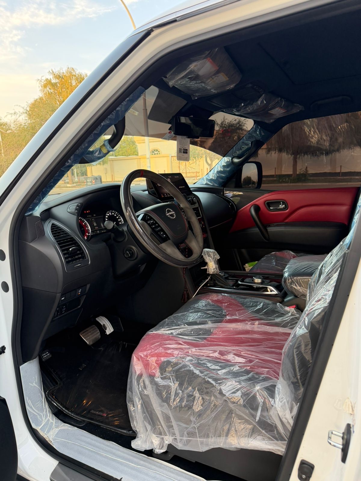 Blanc Nissan Patrol Nismo 2022