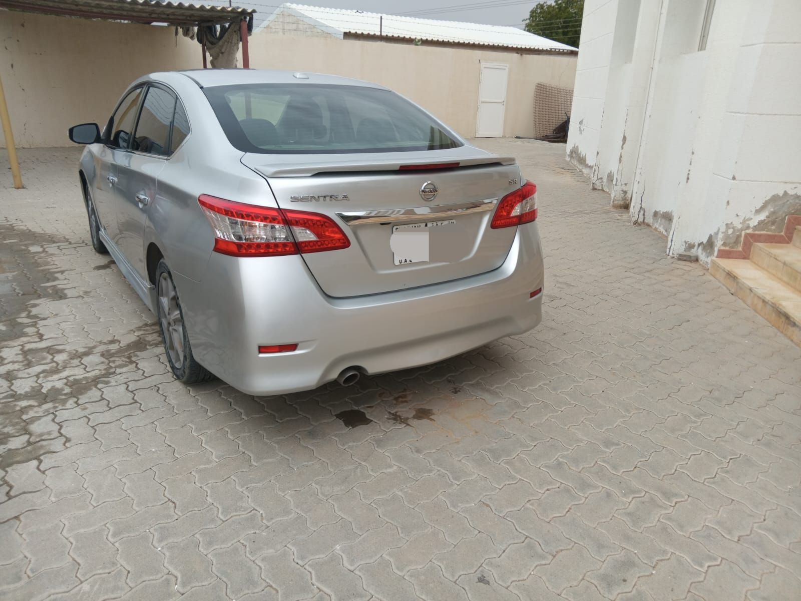 银 日产 Sentra SR 2015