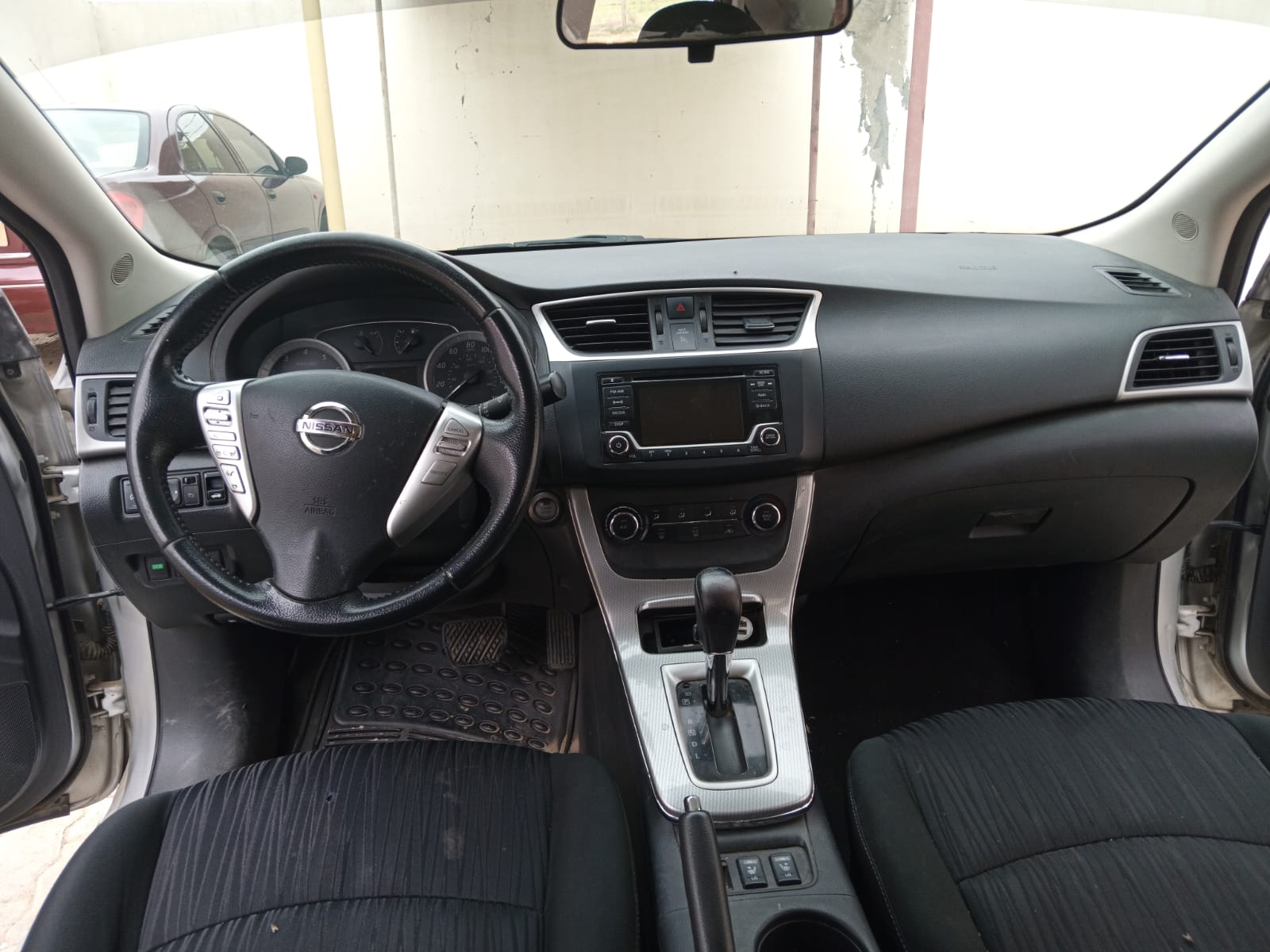 银 日产 Sentra SR 2015