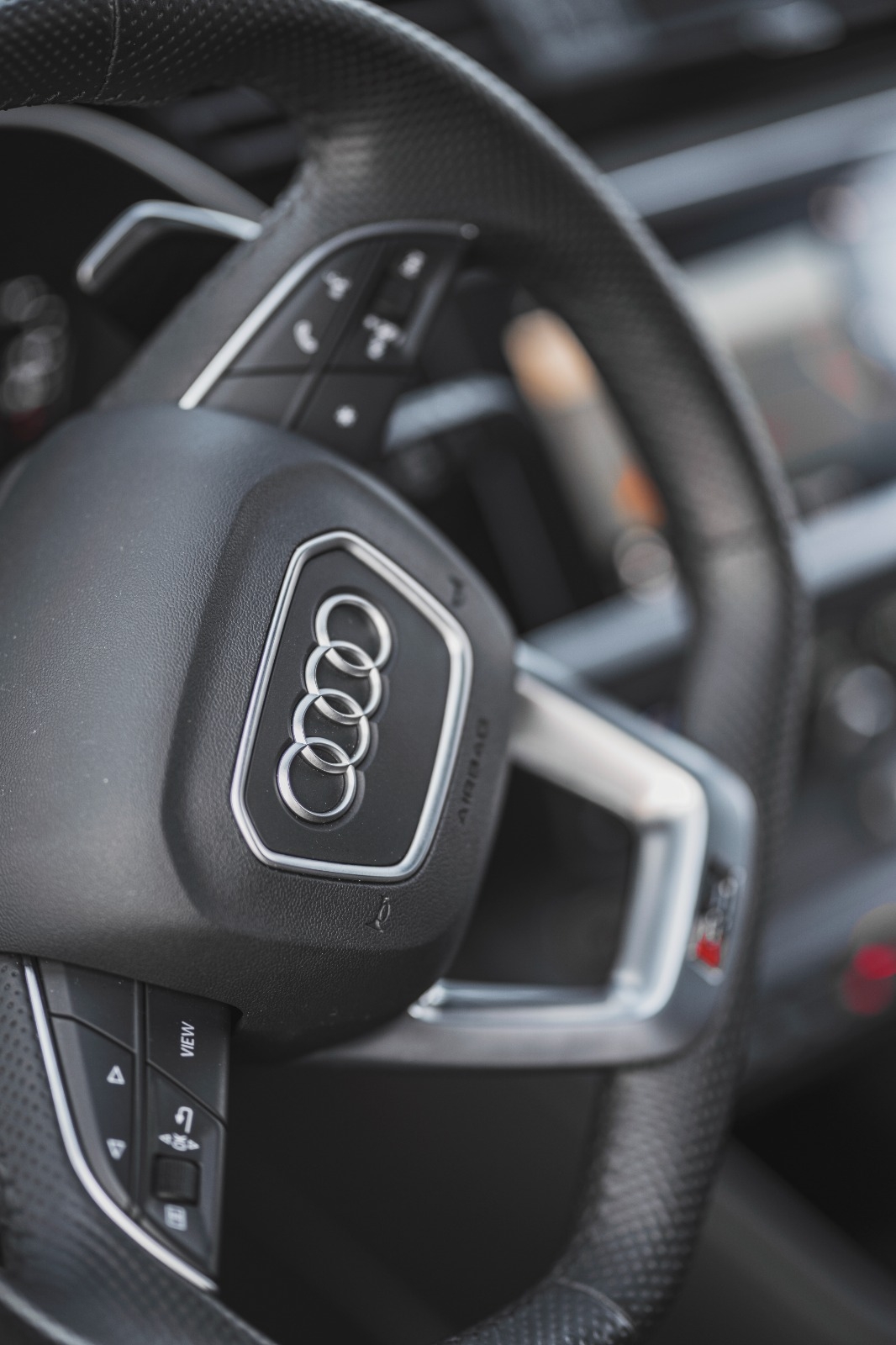灰色的 奥迪 RS Q3 2021