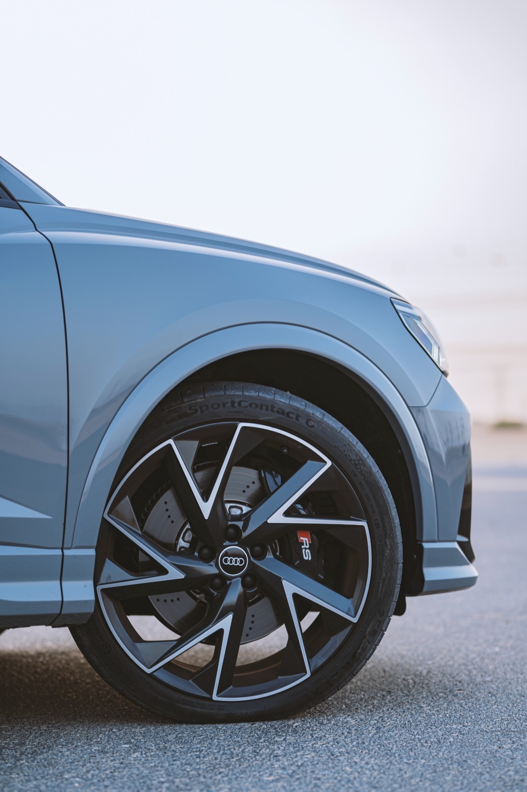 gris Audi RS Q3 2021