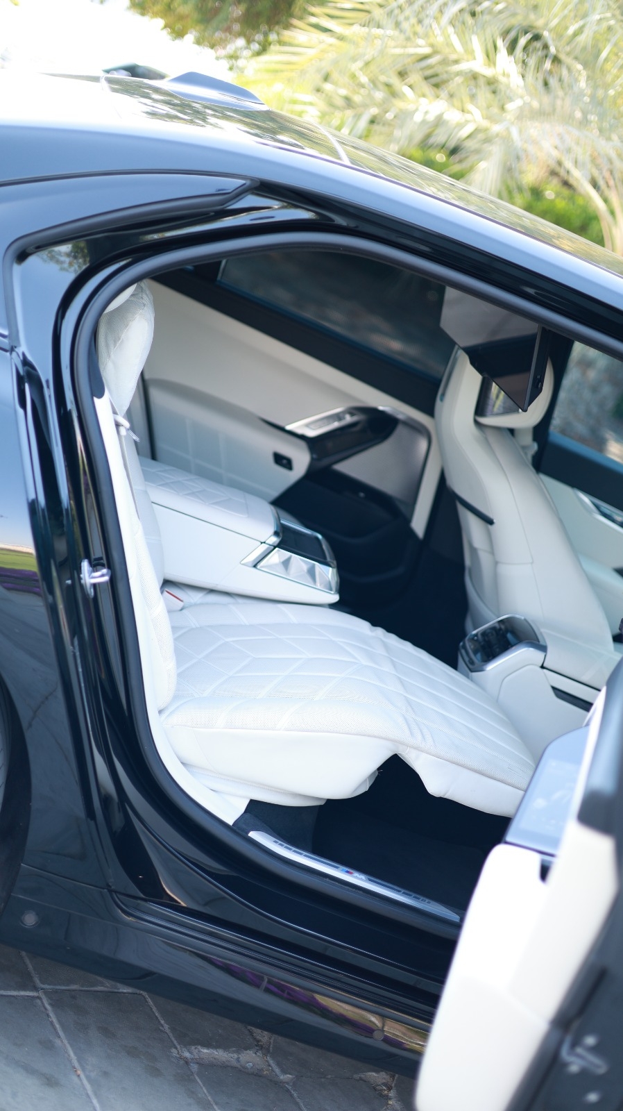 Noir BMW 735i M SPORT 2023