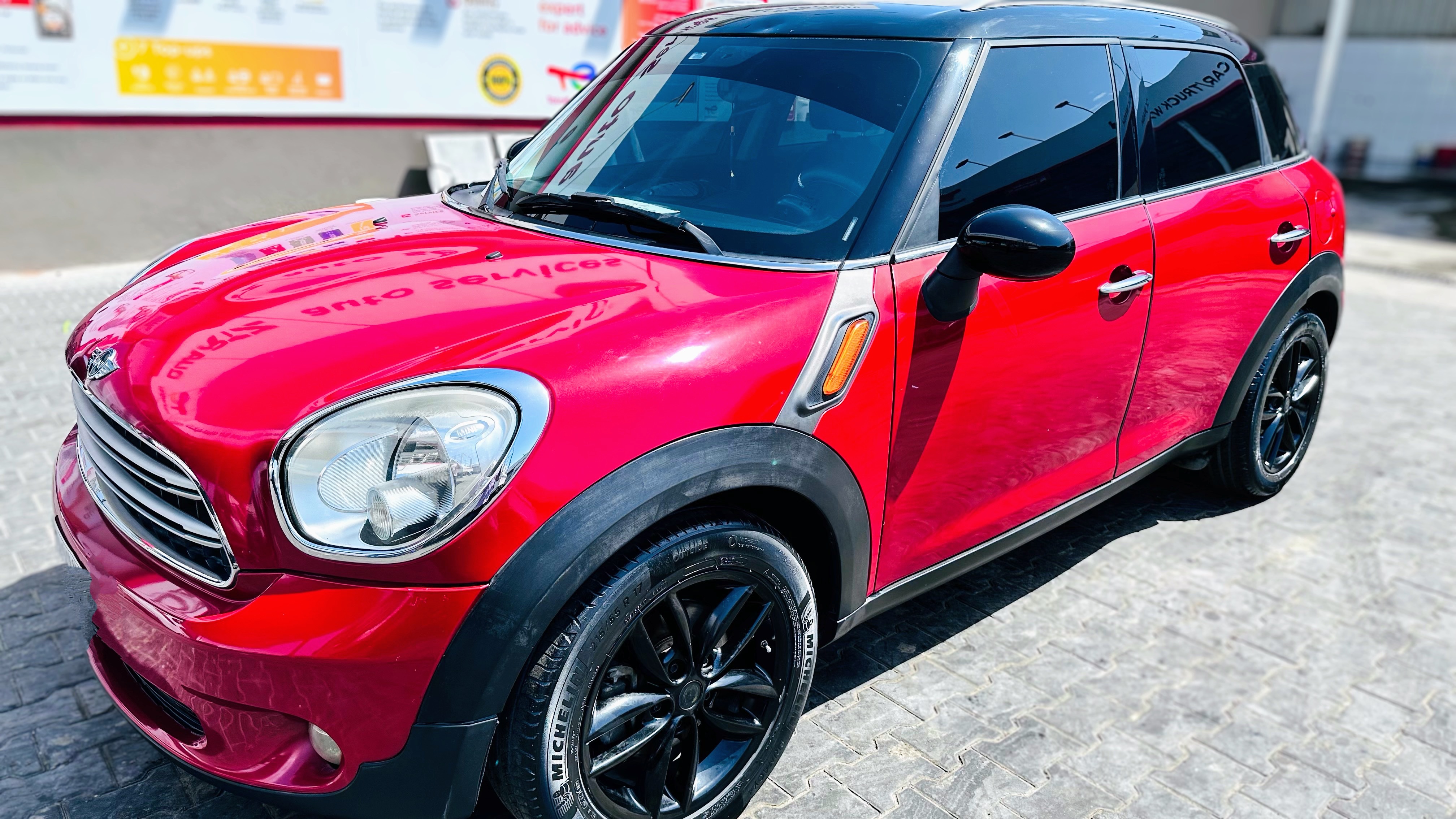Rosso metallizzato Mini Countryman S 2016