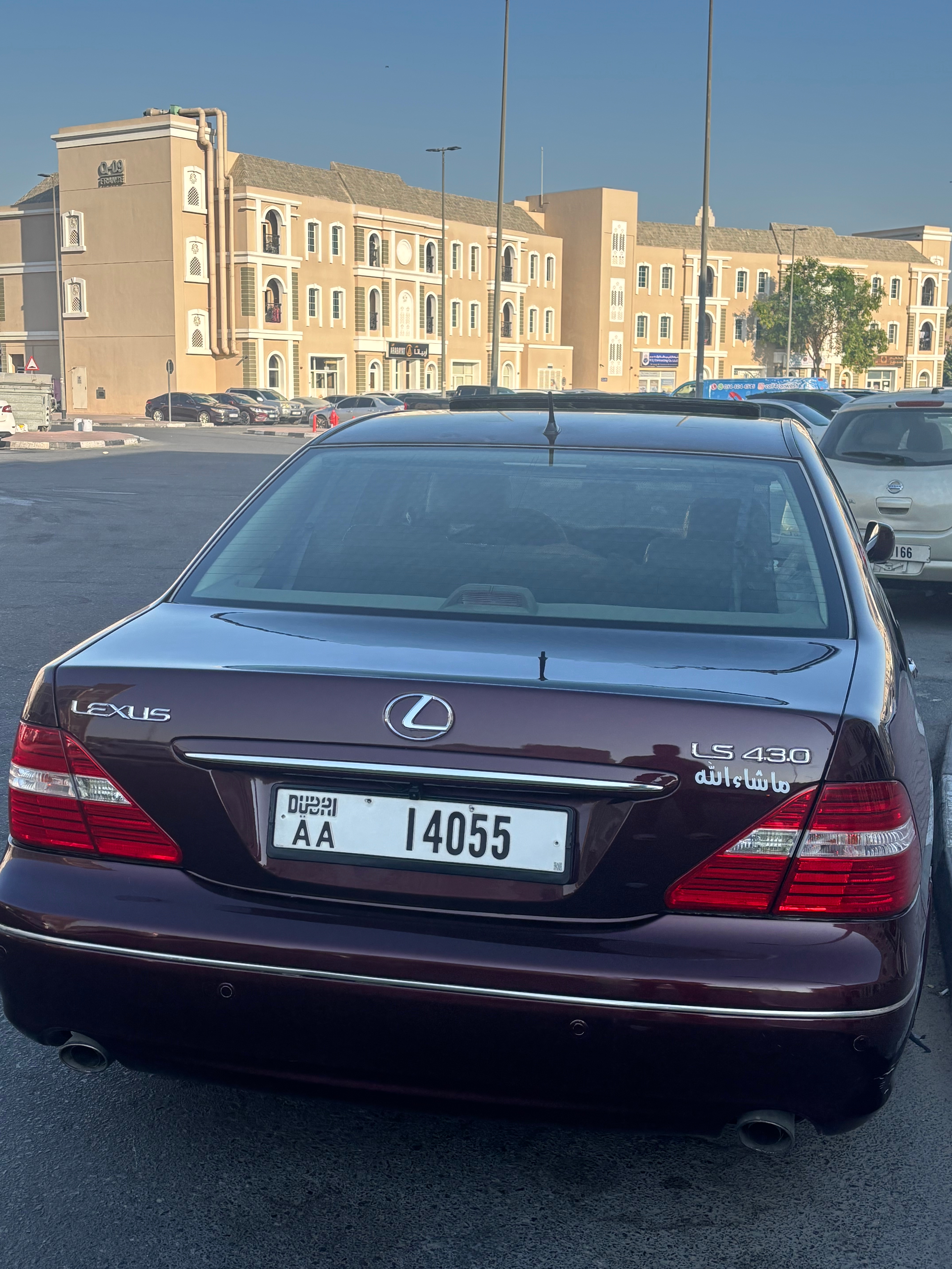 Brown Lexus LS 430 2004