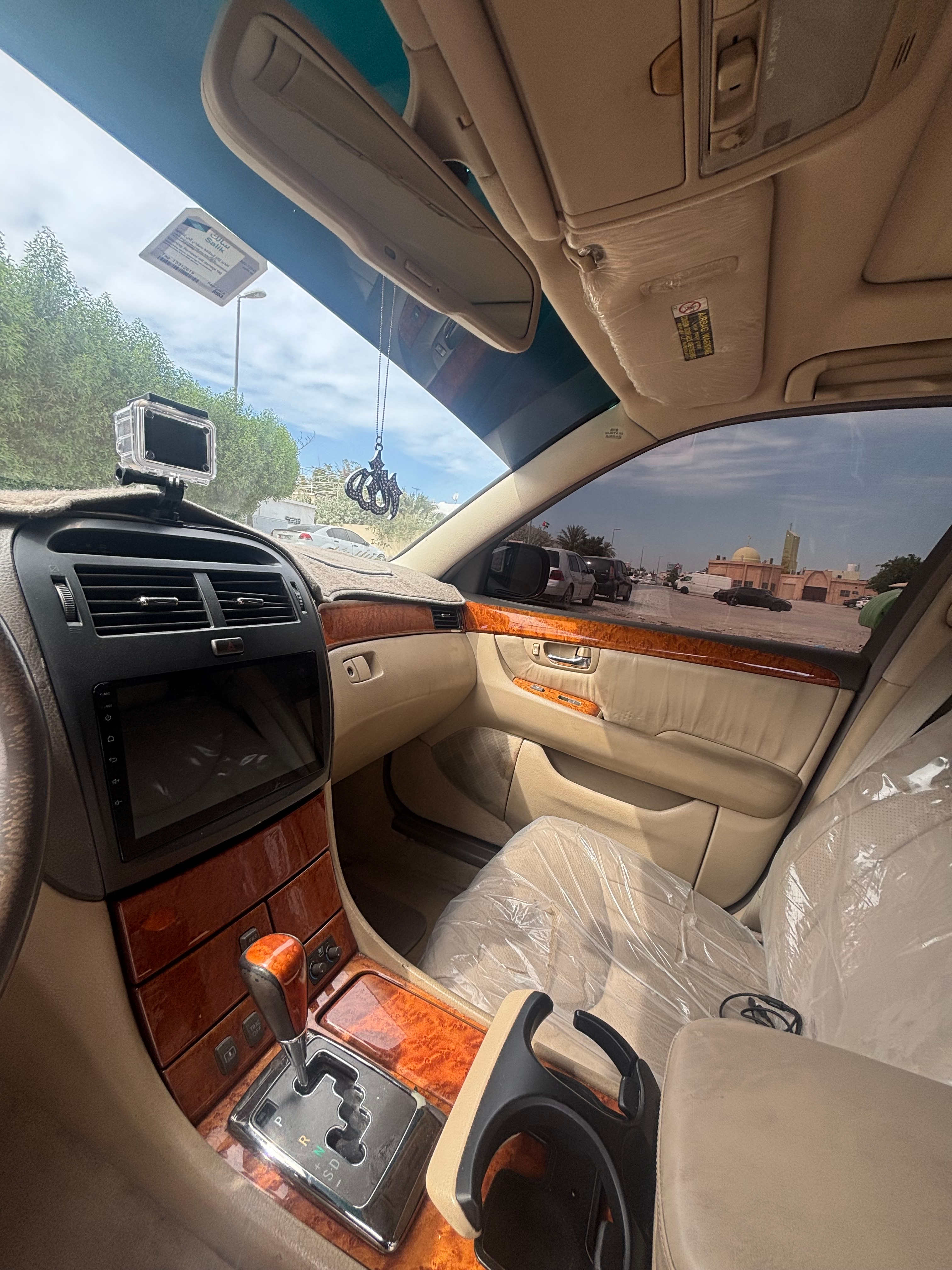 Brown Lexus LS 430 2004