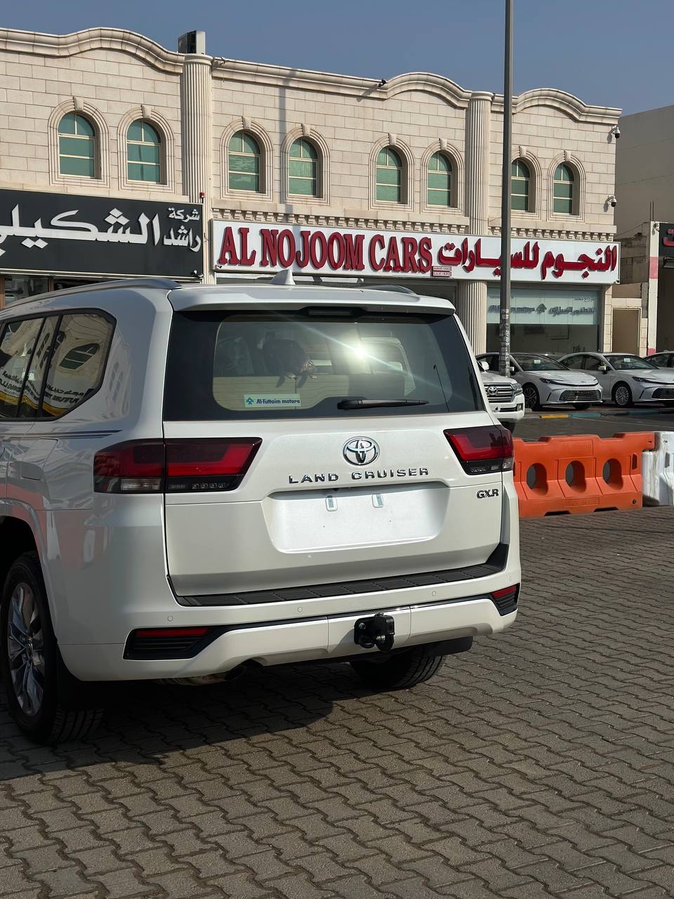 White Toyota Land Cruiser GXR V6 2026