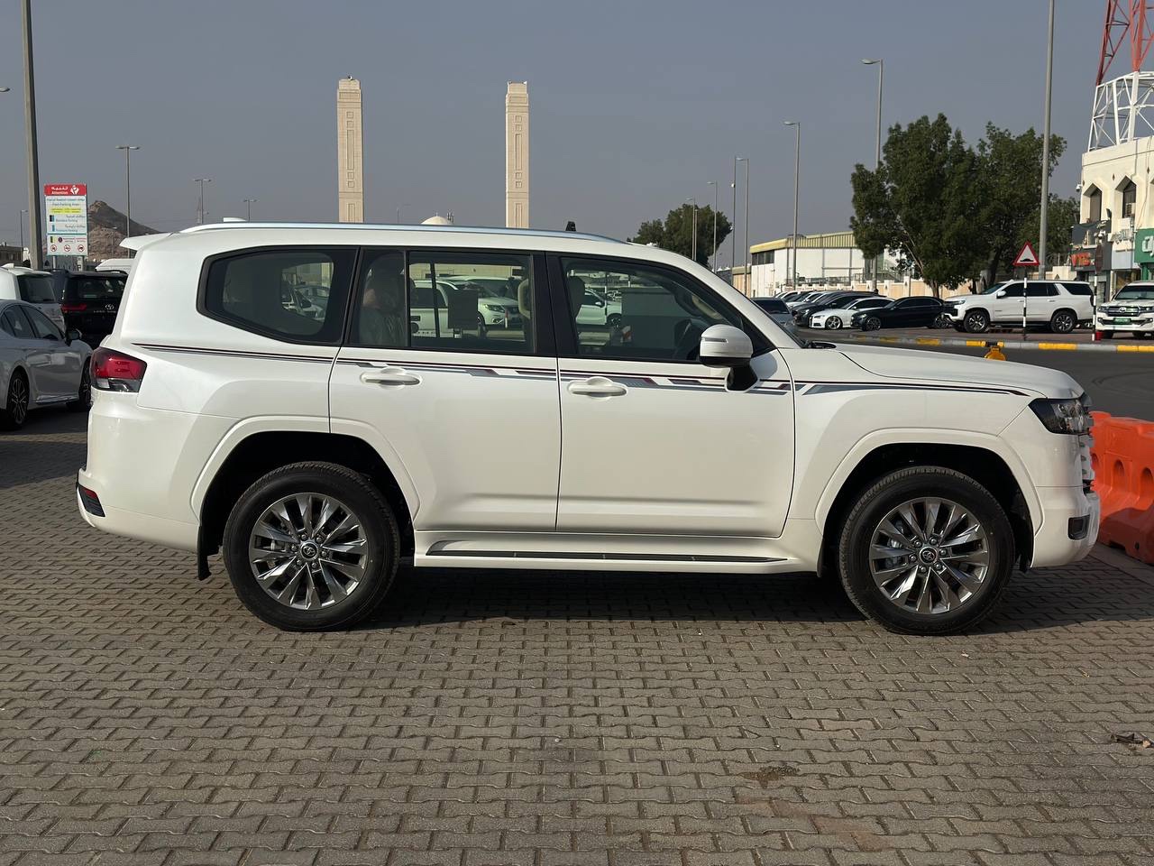 Blanco Toyota Land Cruiser GXR V6 2026