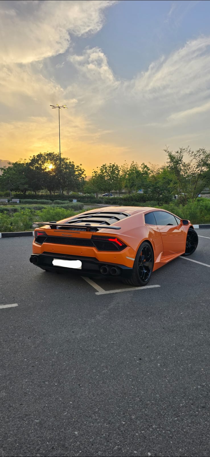 Orange Lamborghini Huracan LP 580-2 2017