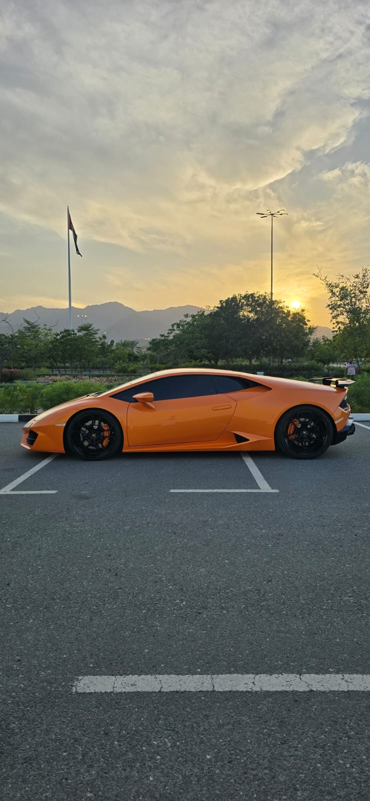 Orange Lamborghini Huracan LP 580-2 2017