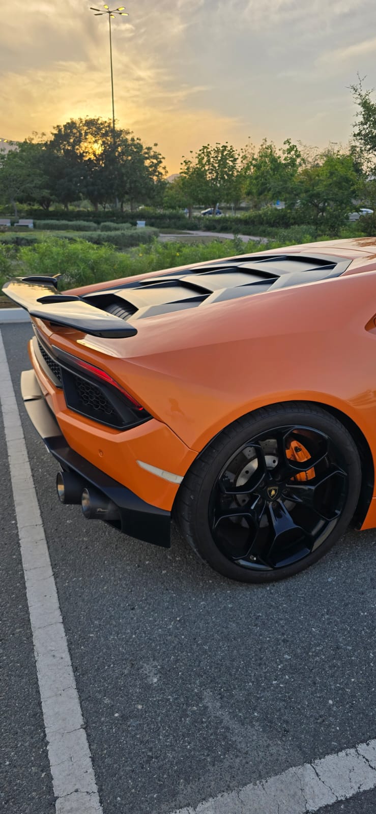 Orange Lamborghini Huracan LP 580-2 2017