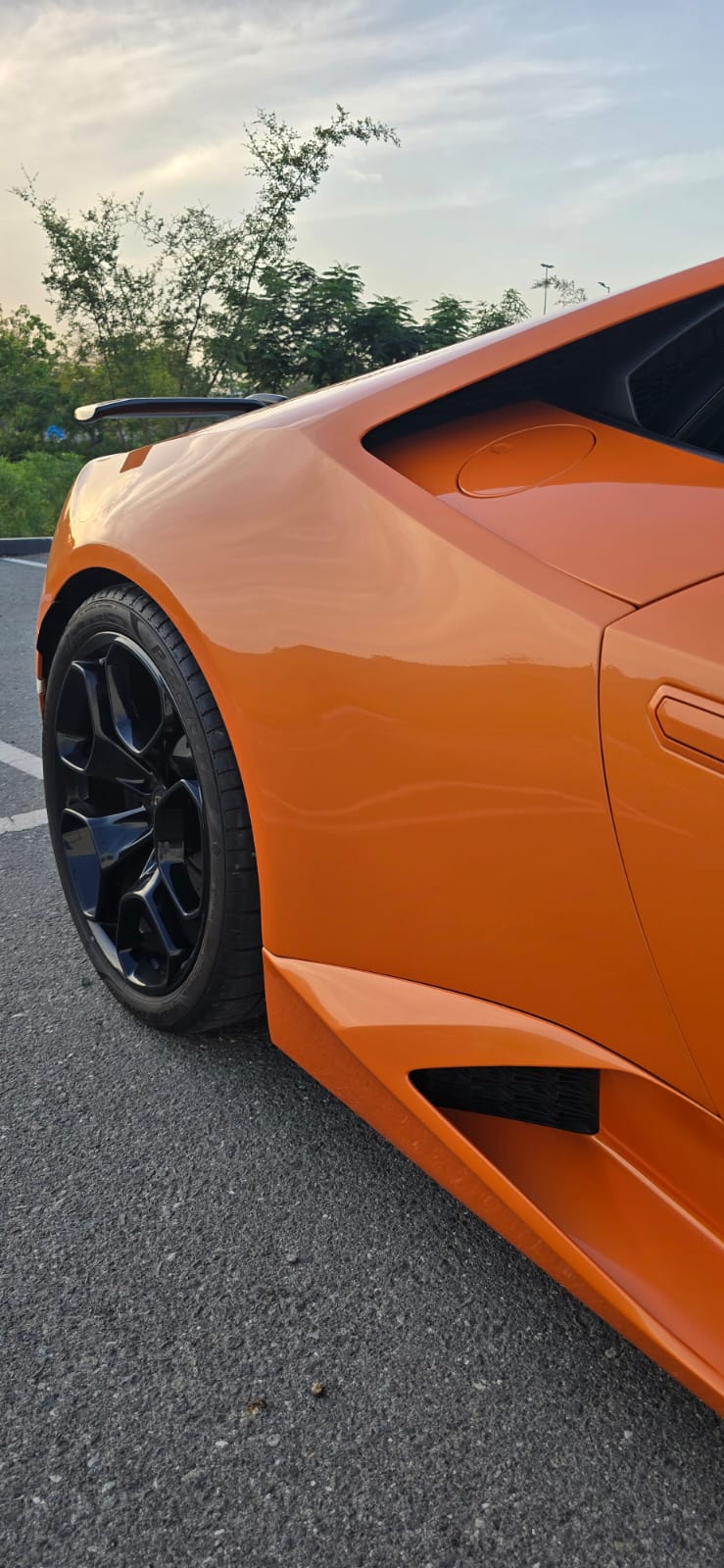 Orange Lamborghini Huracan LP 580-2 2017