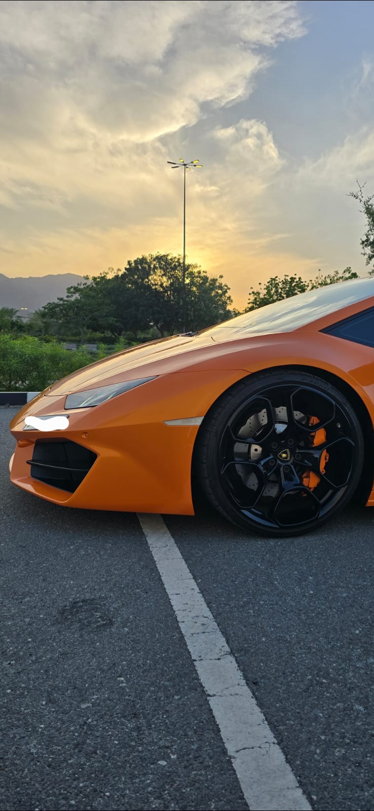 Orange Lamborghini Huracan LP 580-2 2017