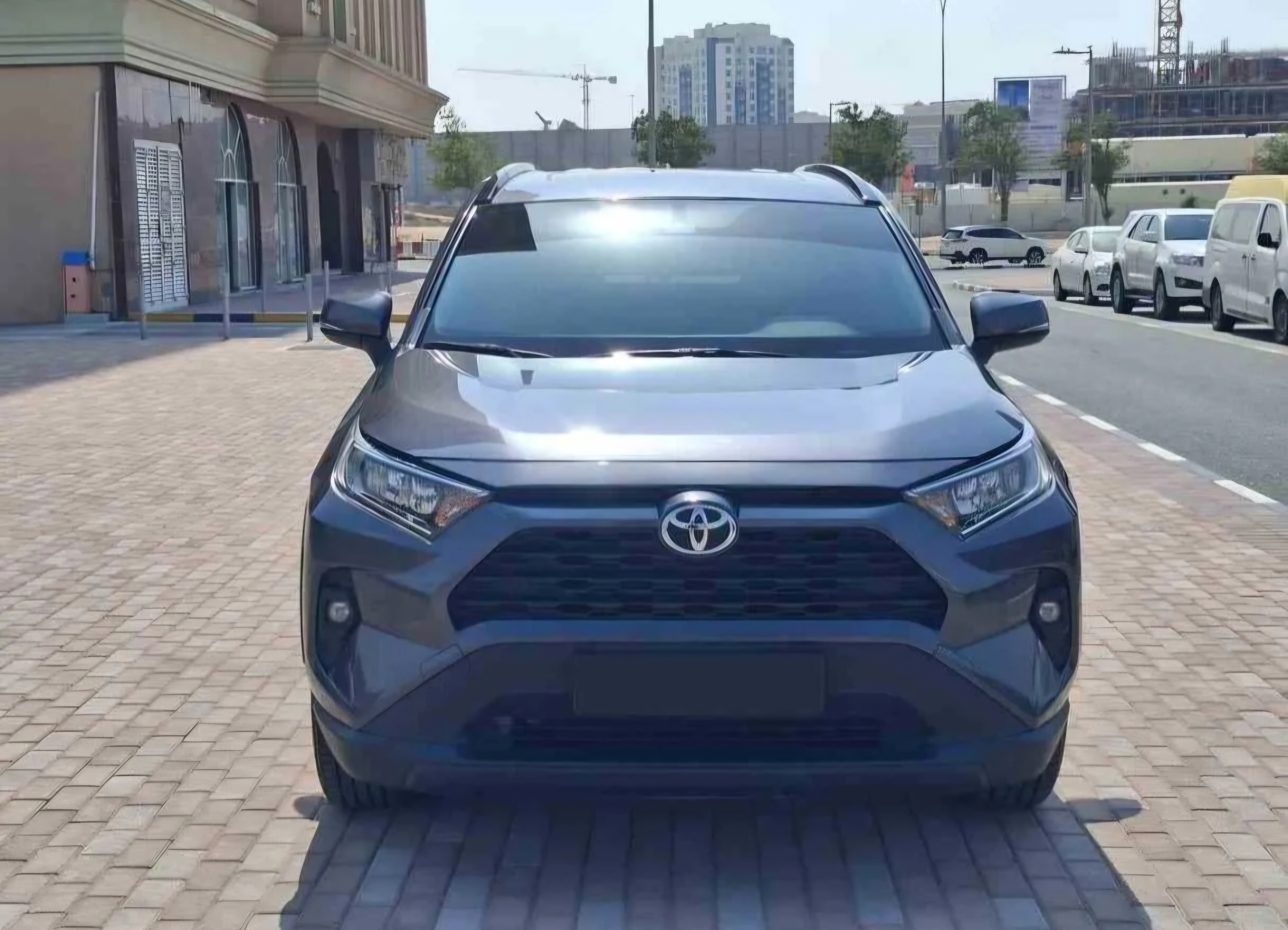 رمادي داكن تويوتا RAV4 VX 2024