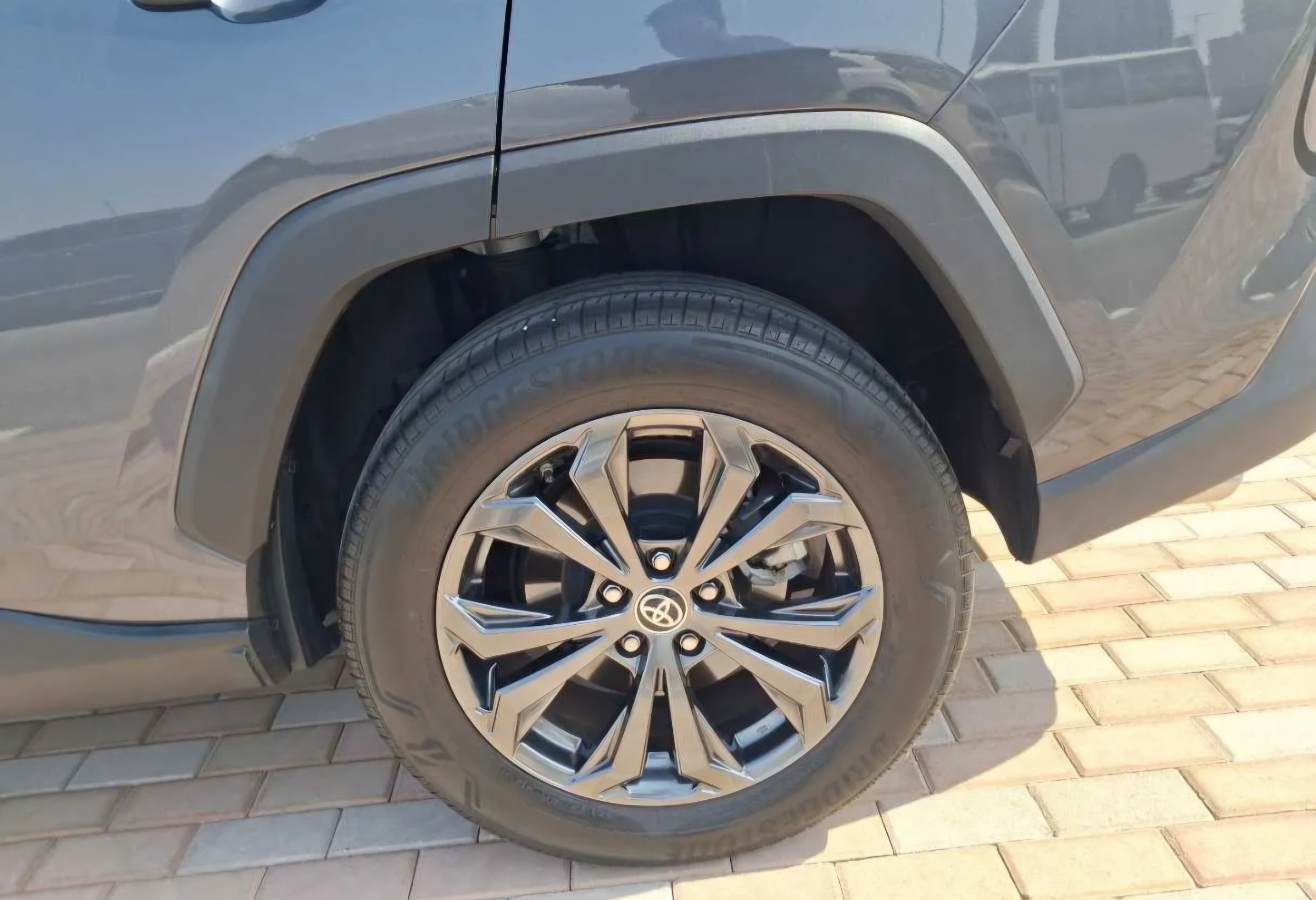 Grigio scuro Toyota RAV4 VX 2024