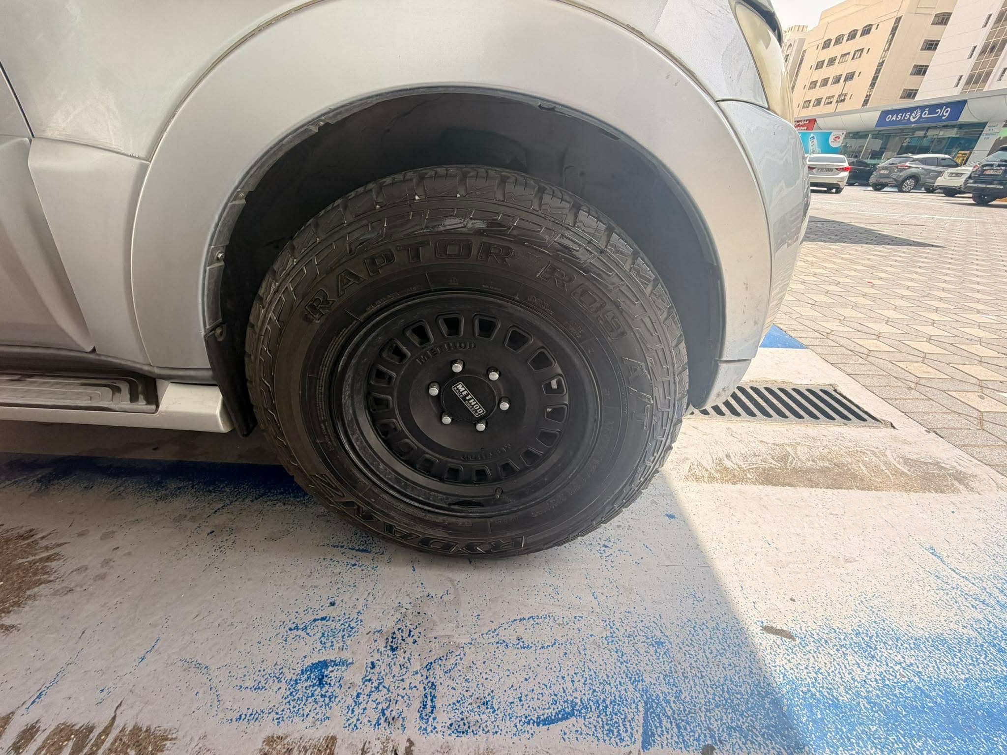 Argent Mitsubishi Pajero GLS 2010