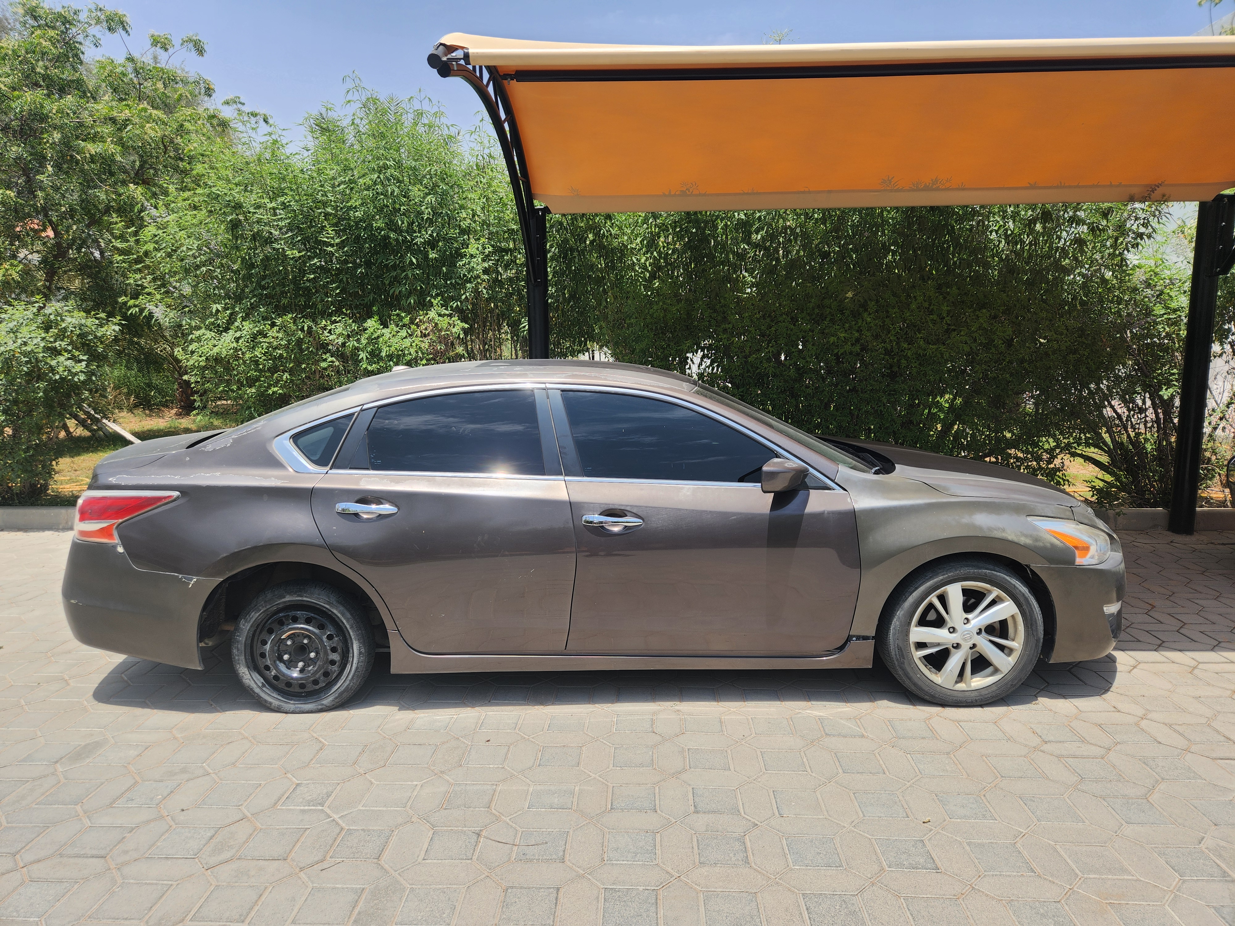Grau Nissan Altima 3.5 SL 2014