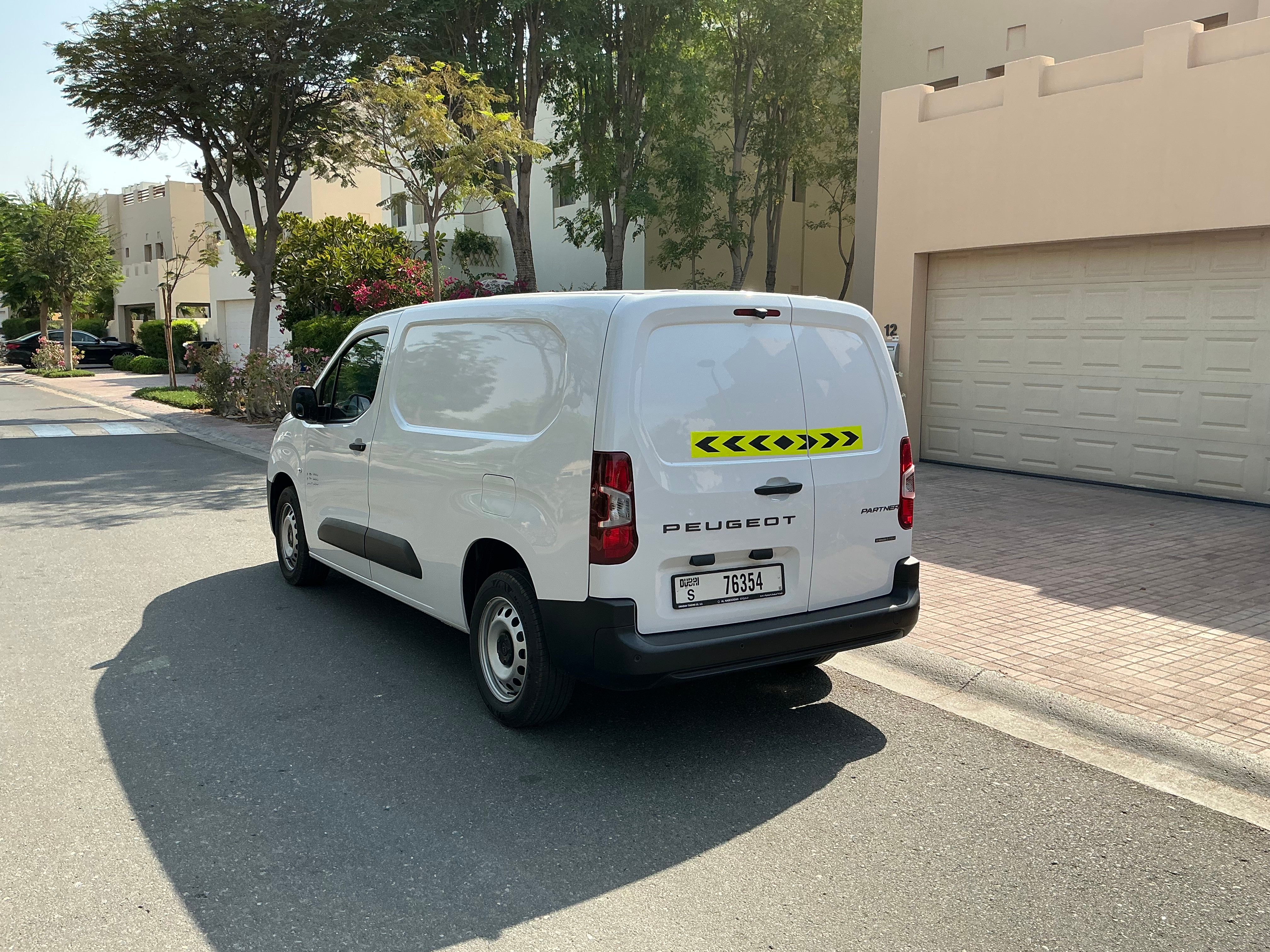 Weiß Peugeot Partner Van Long Body 2025
