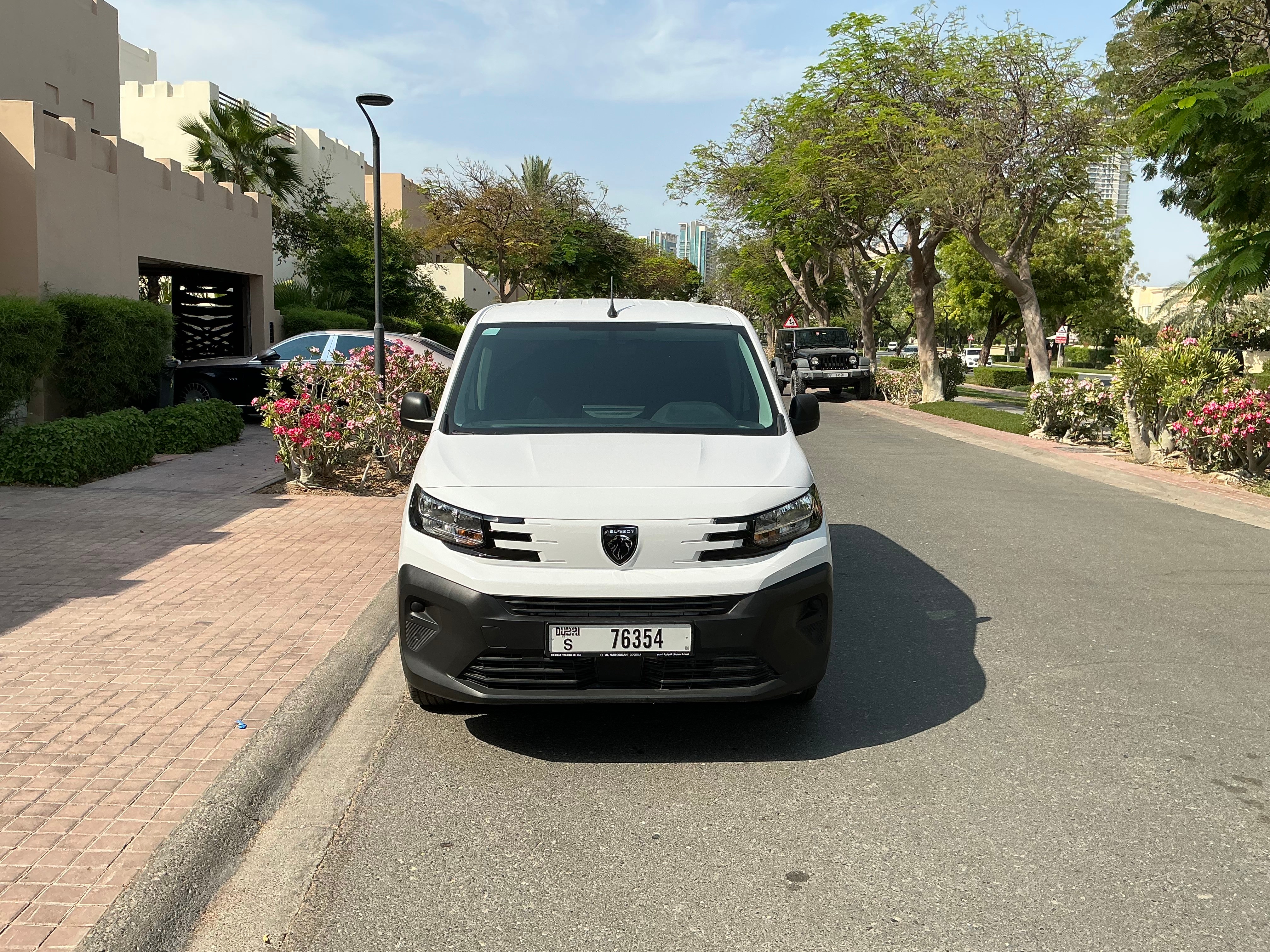 Weiß Peugeot Partner Van Long Body 2025