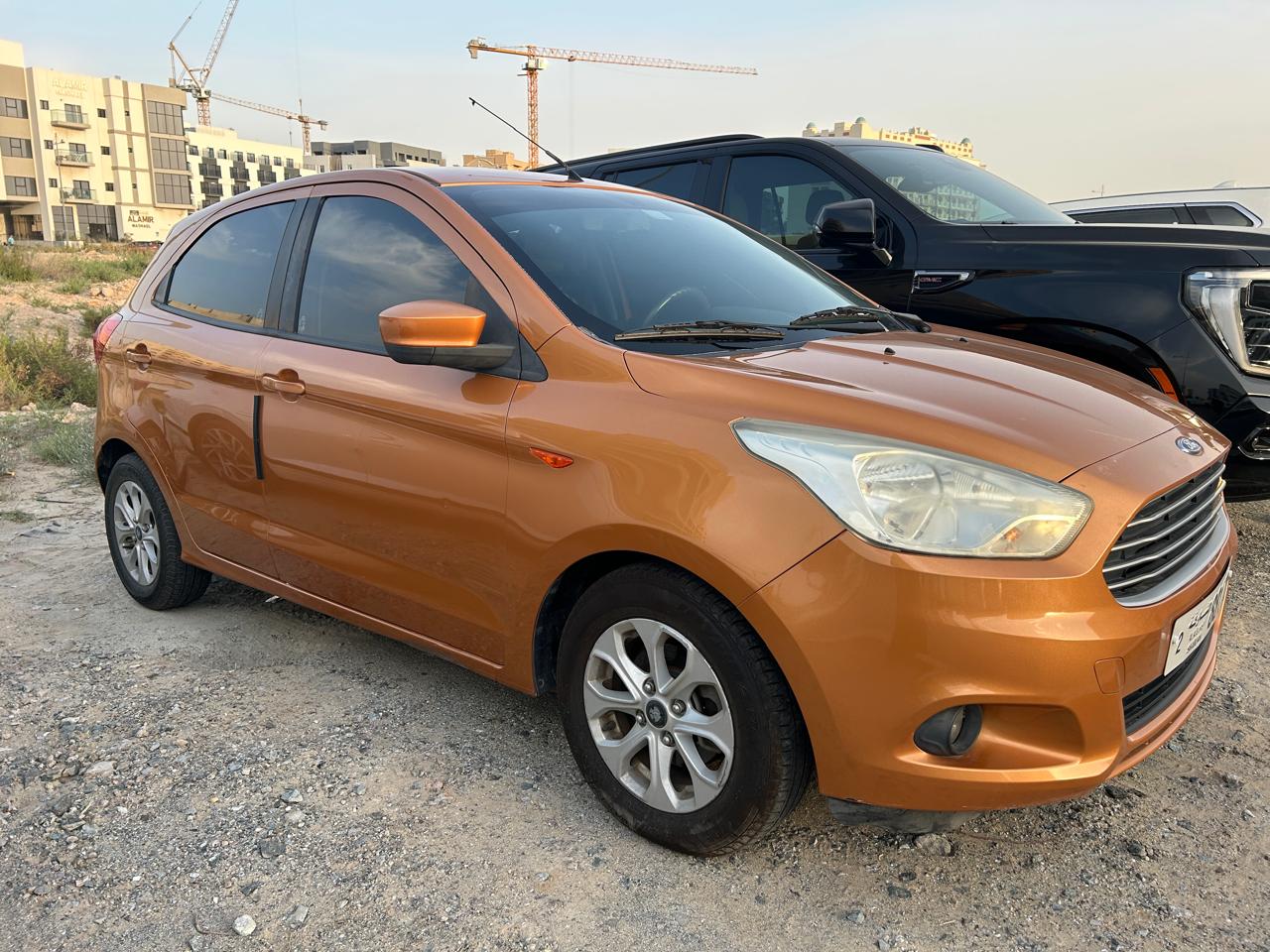 Golden Ford Figo Ambiente 2016