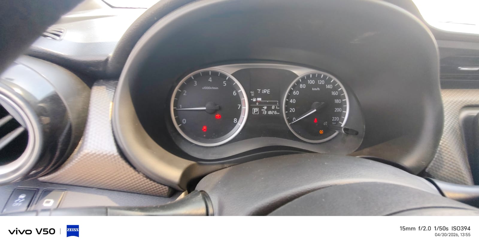White Nissan Kicks 2018