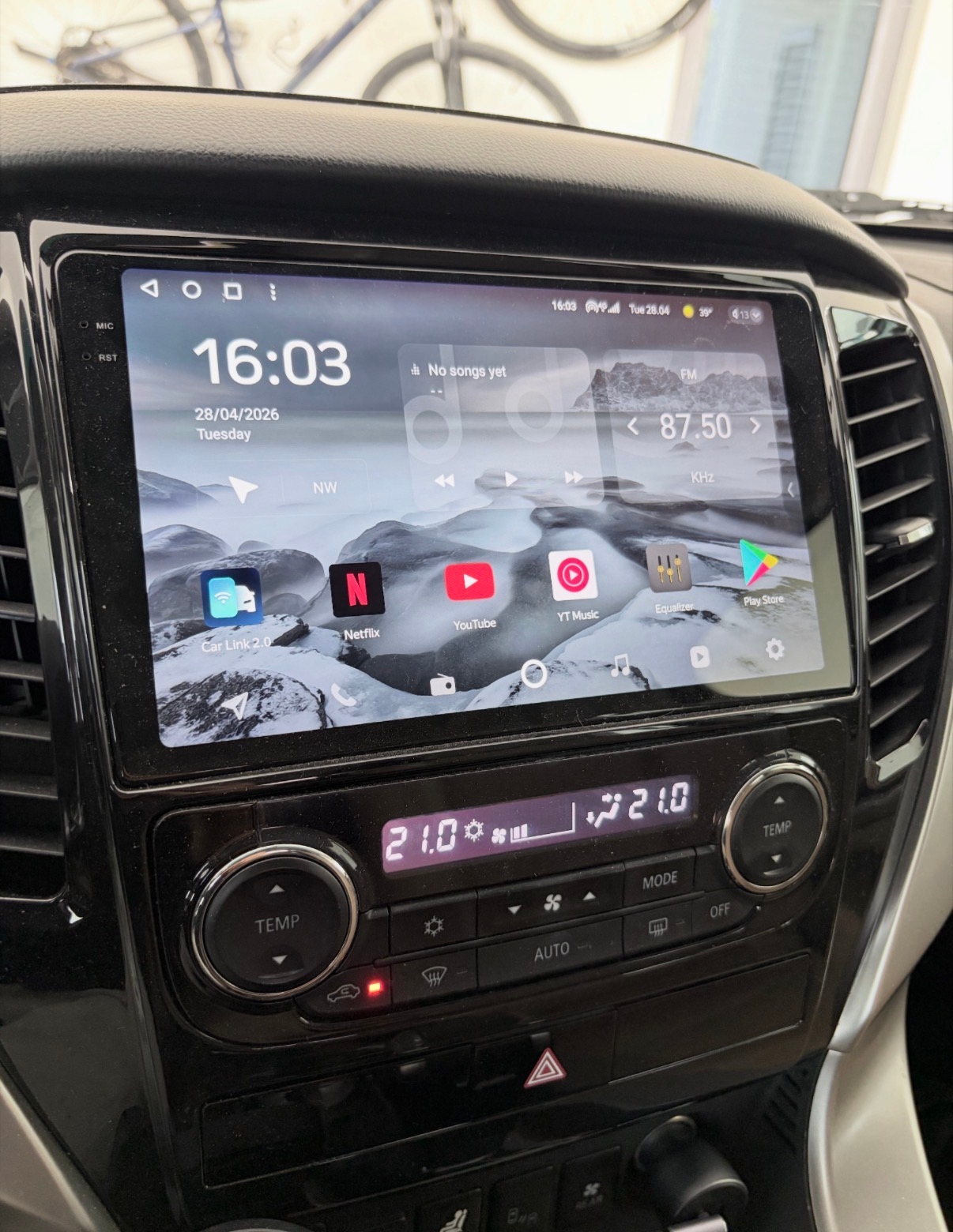 Bianca Mitsubishi Montero Sport GLS 4WD Top Line 2017