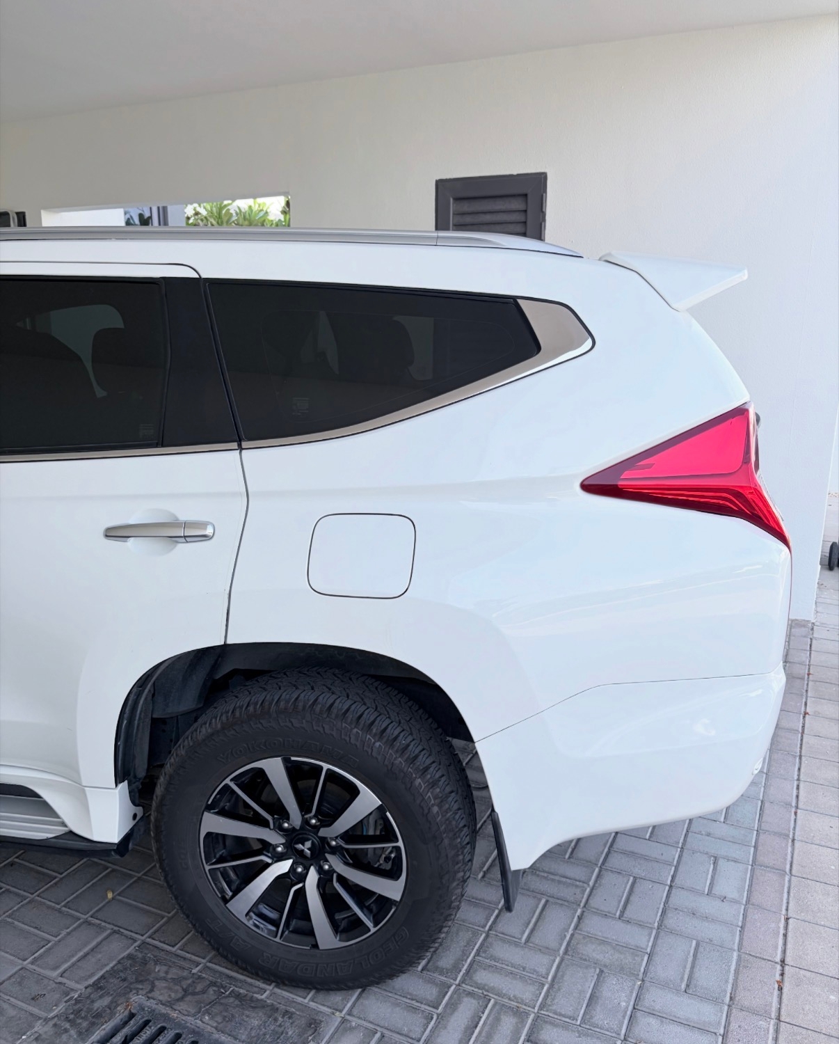 Bianca Mitsubishi Montero Sport GLS 4WD Top Line 2017