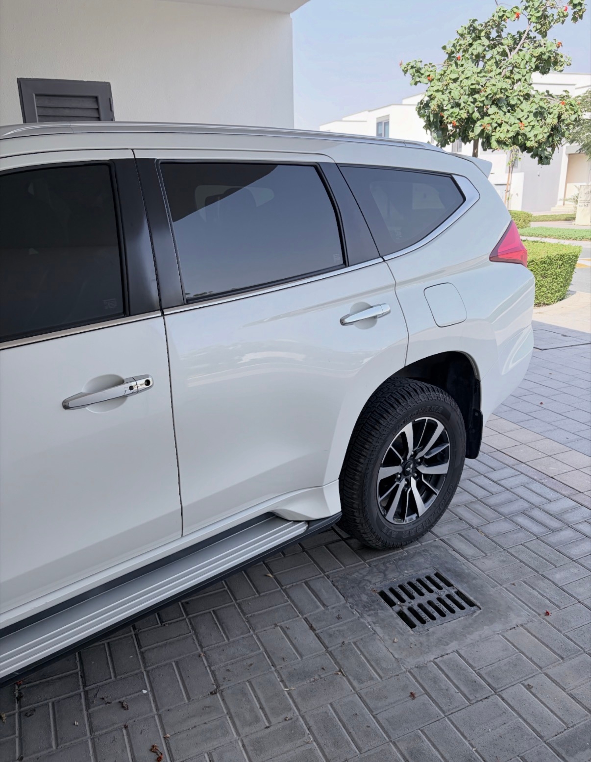 أبيض ميتسوبيشي Montero Sport GLS 4WD Top Line 2017