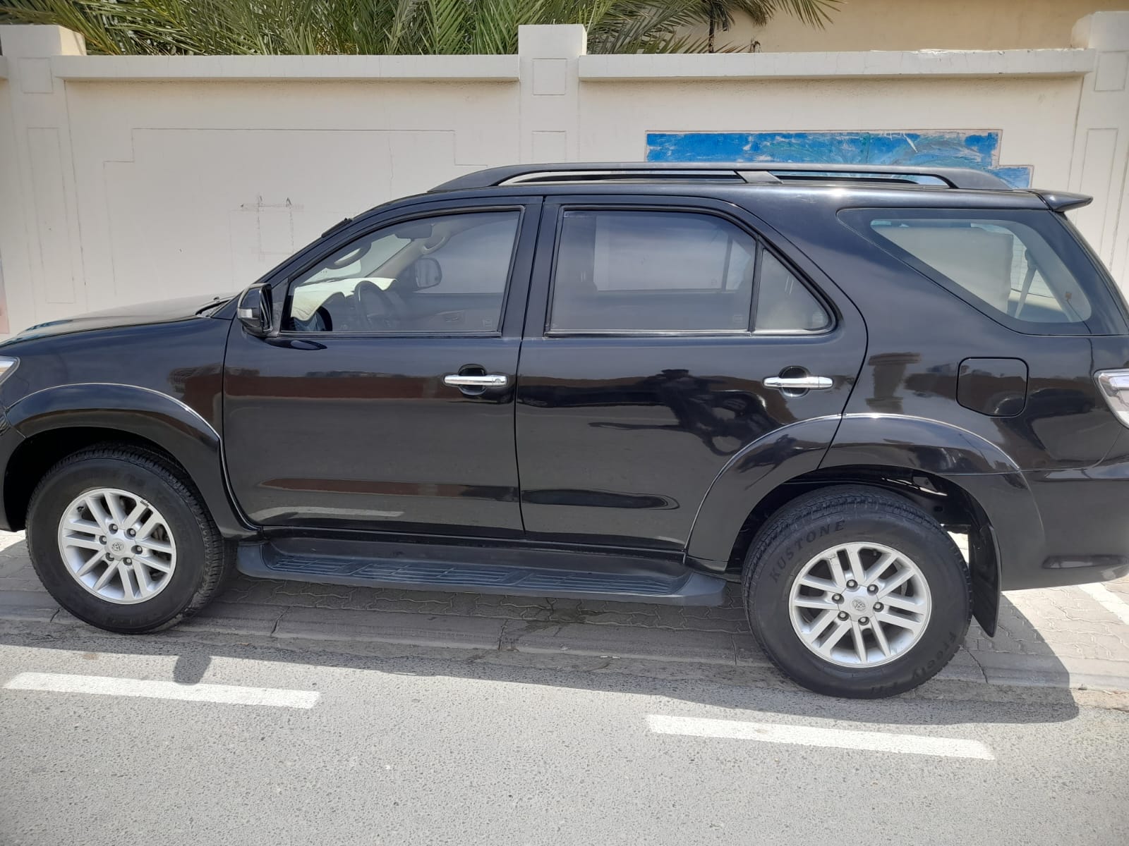 Black Toyota Fortuner EXR 2015