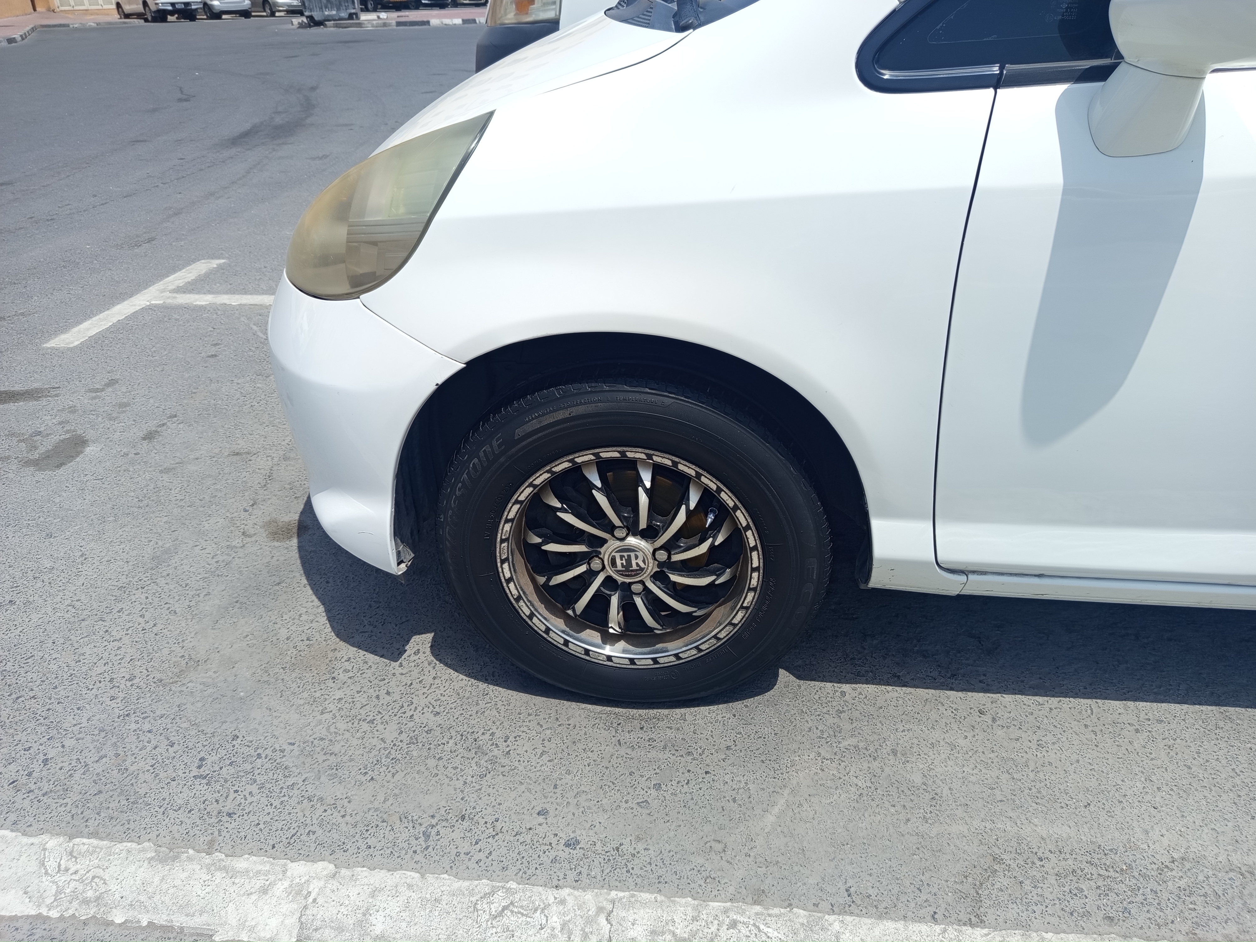 Белый Honda Jazz DX 2007