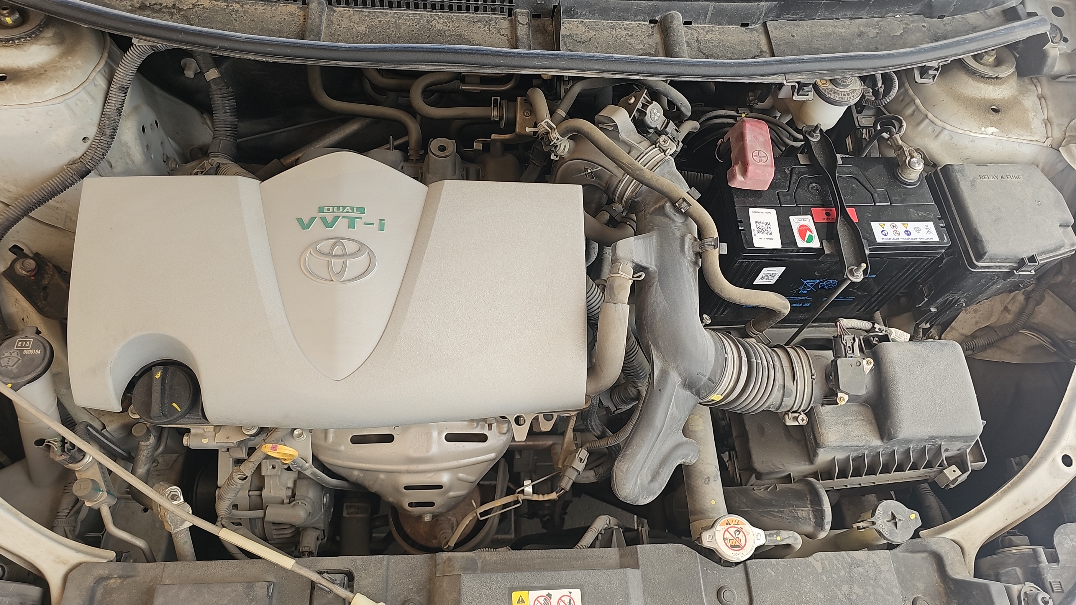 White Toyota Yaris Sedan 2022