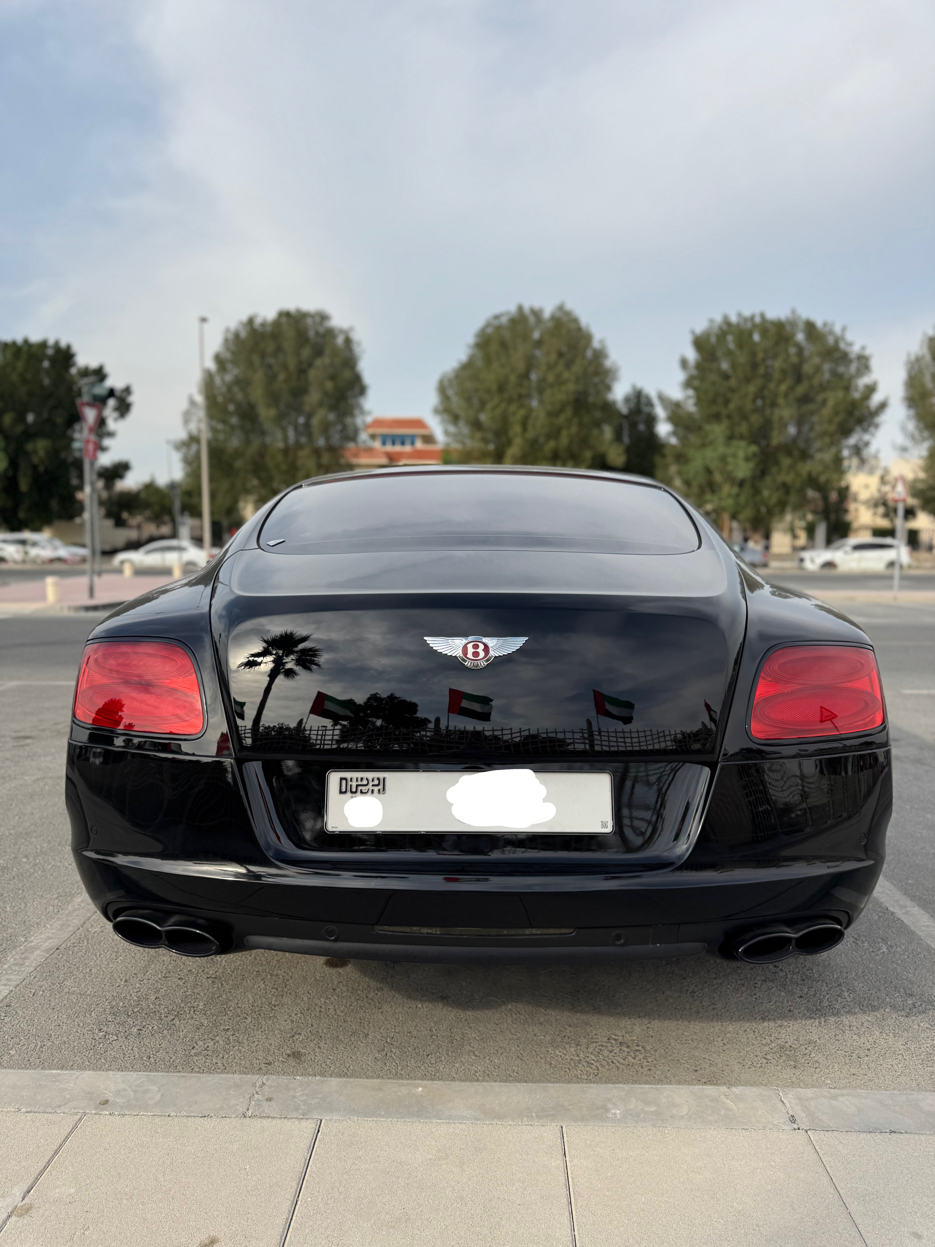 Черный Bentley Continental GT V8 2014 год
