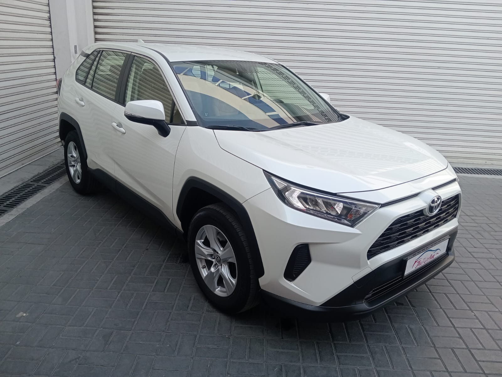 白色的 丰田 RAV4 EXR 2026