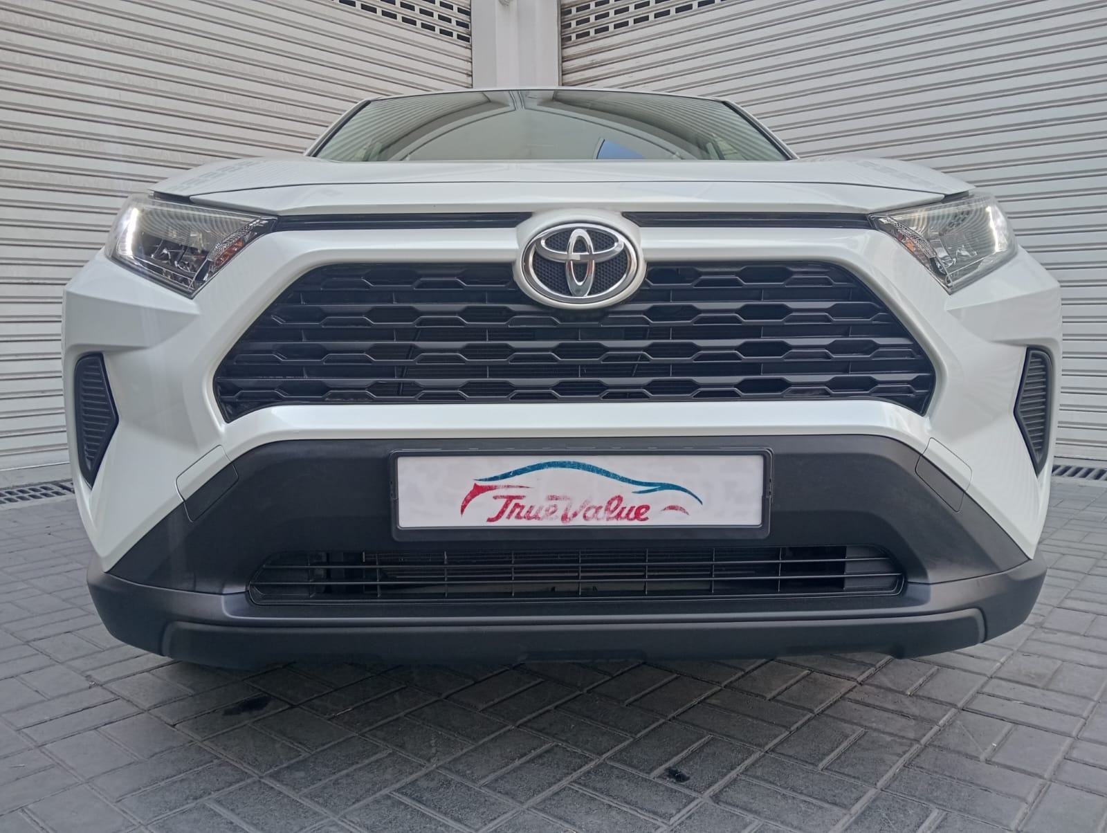 Weiß Toyota RAV4 EXR 2026