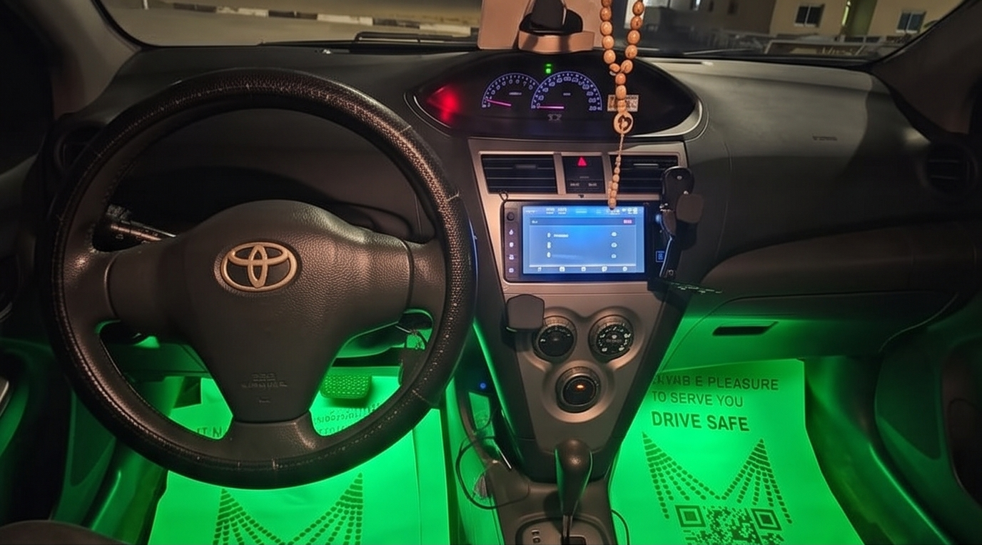 Silver Toyota Yaris Basic 2011